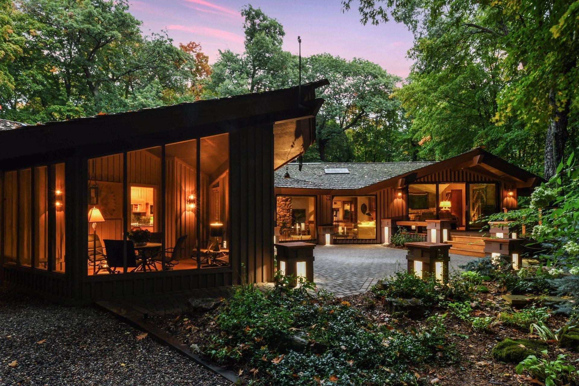 200 Black Oaks Ln, Plymouth