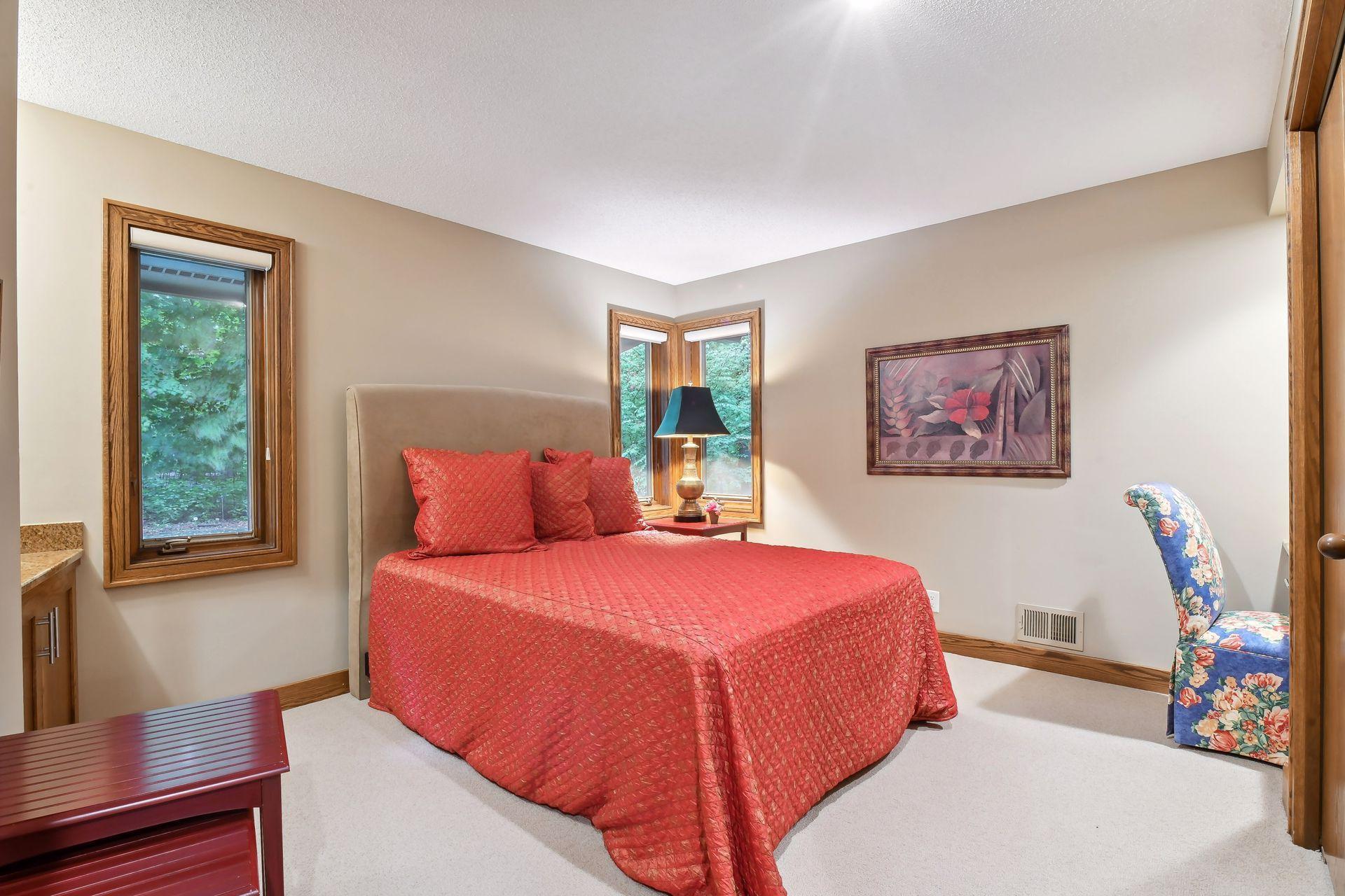 200 Black Oaks Ln, Plymouth