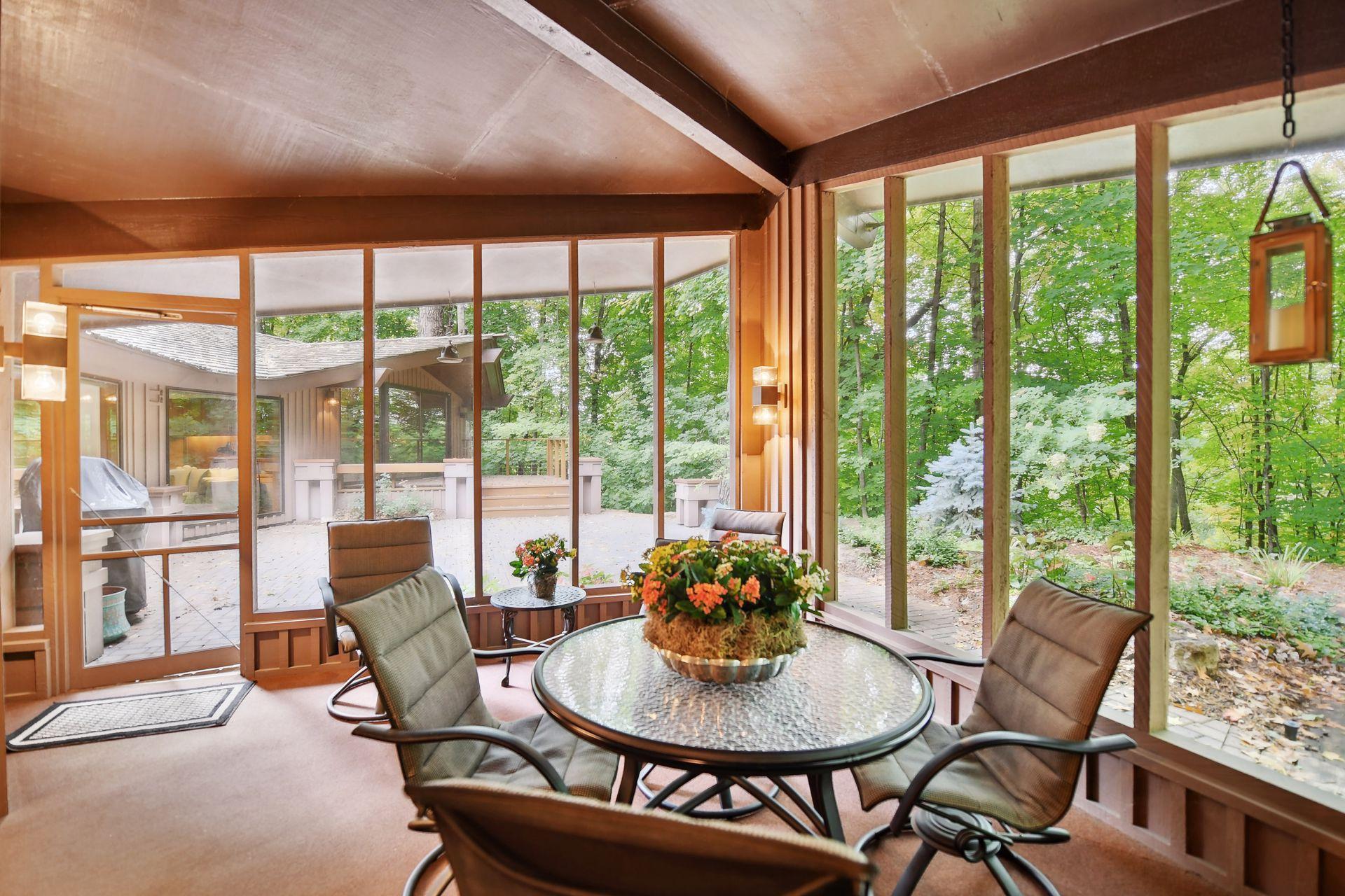 200 Black Oaks Ln, Plymouth