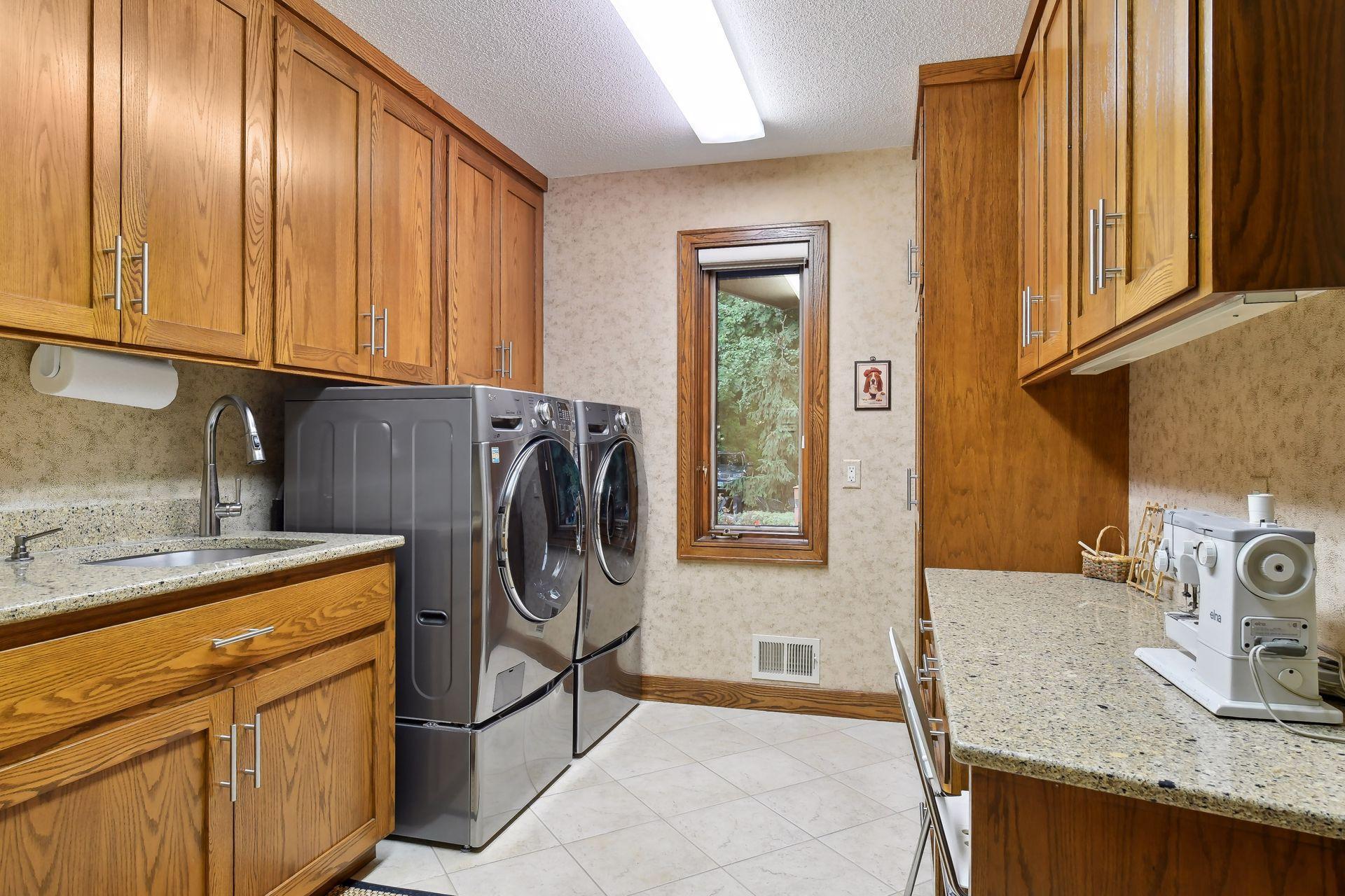 200 Black Oaks Ln, Plymouth