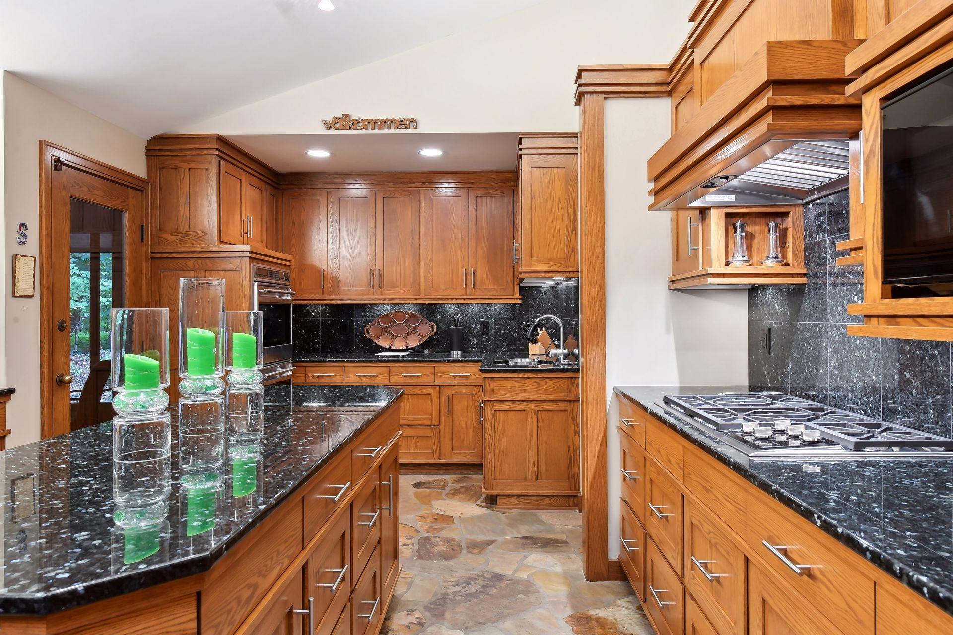 200 Black Oaks Ln, Plymouth