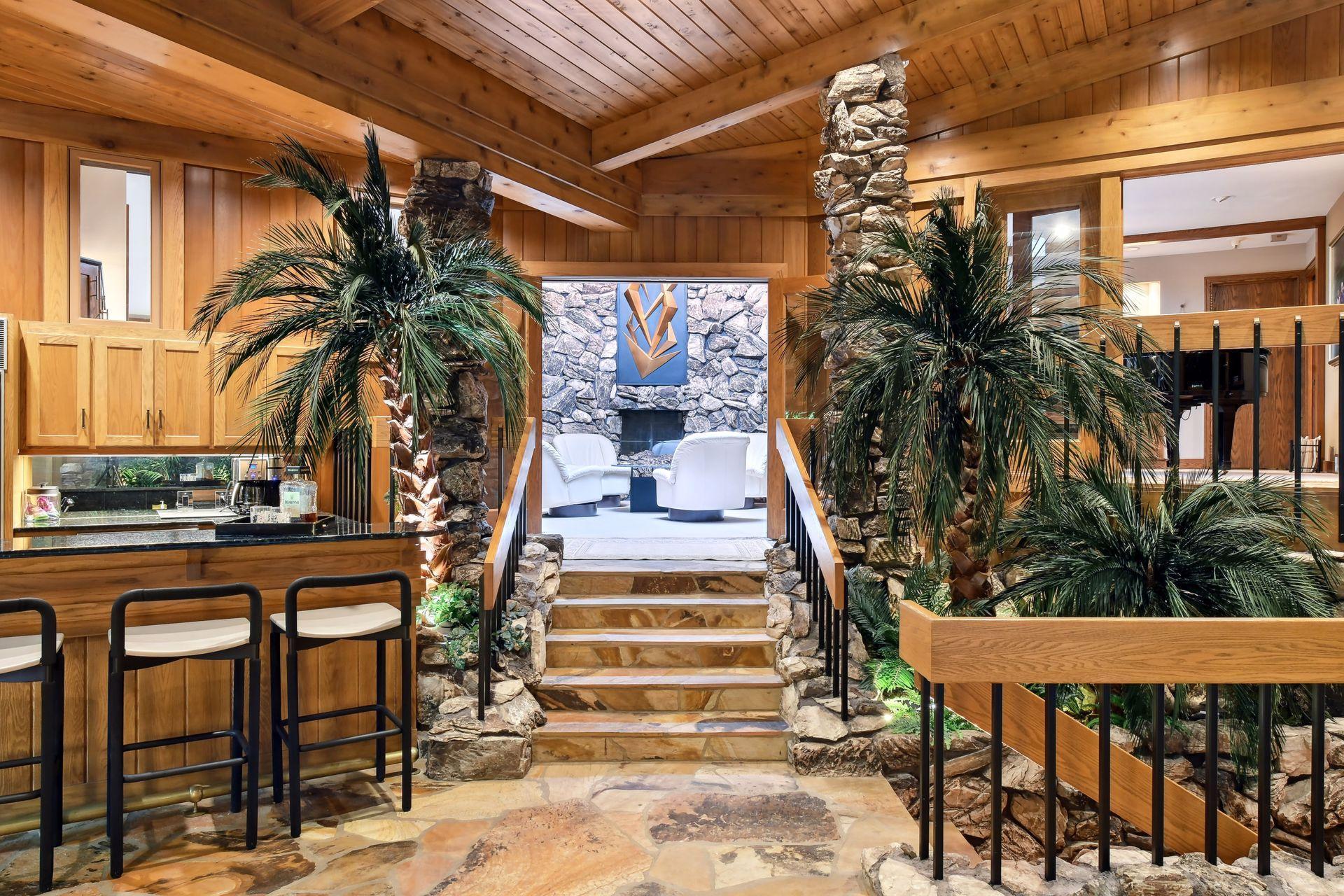 200 Black Oaks Ln, Plymouth