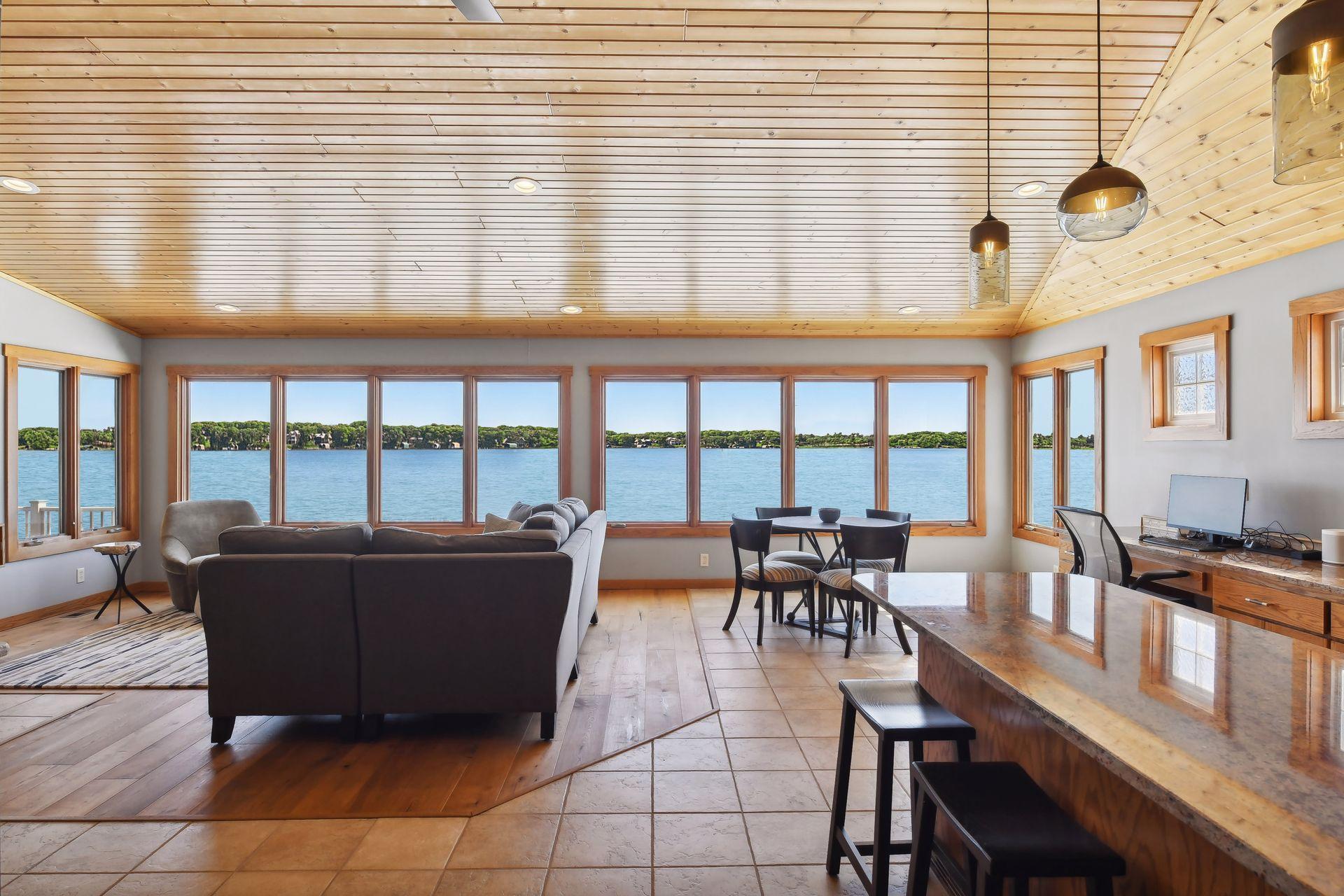 3669 Northshore Dr, Orono