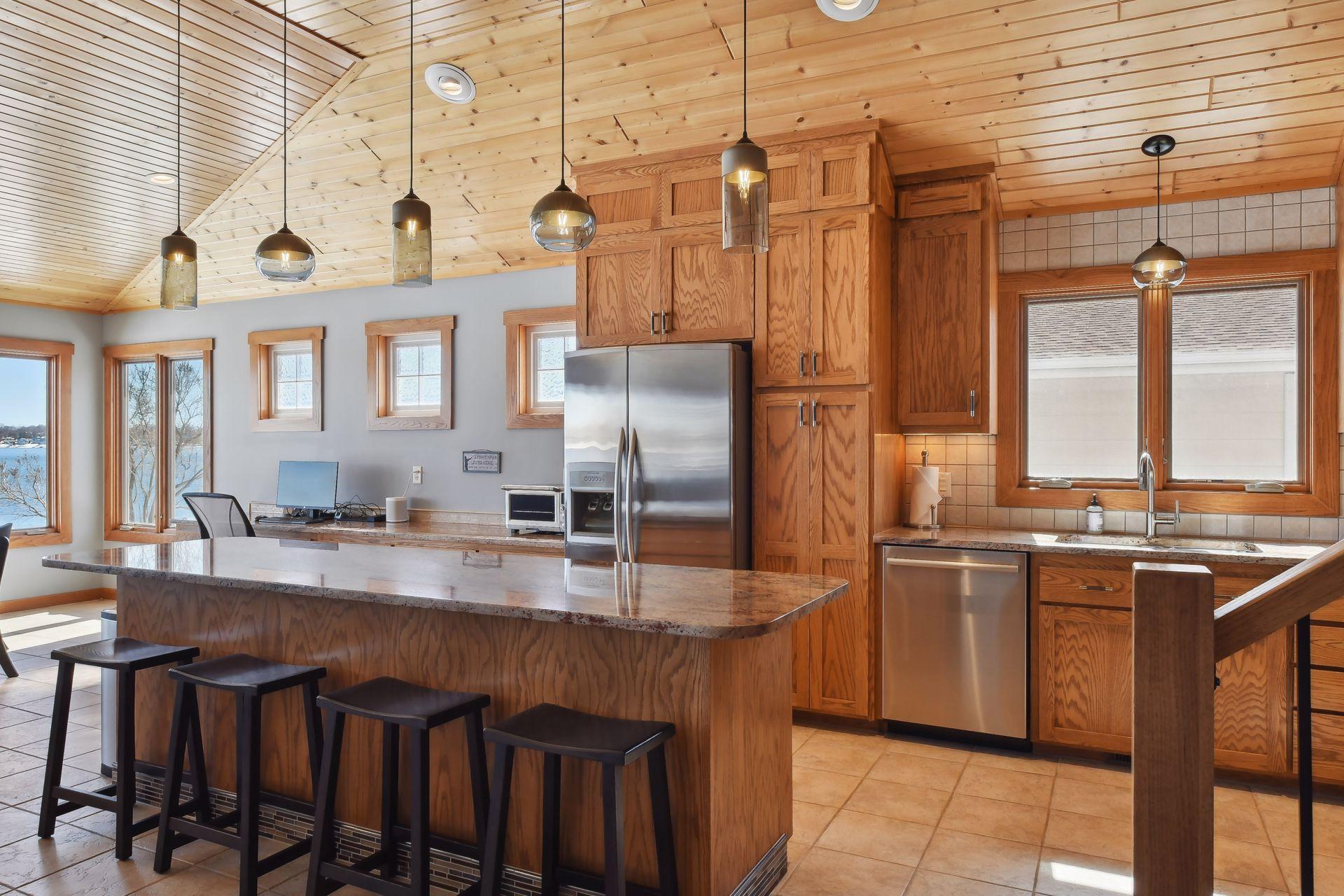 3669 Northshore Dr, Orono