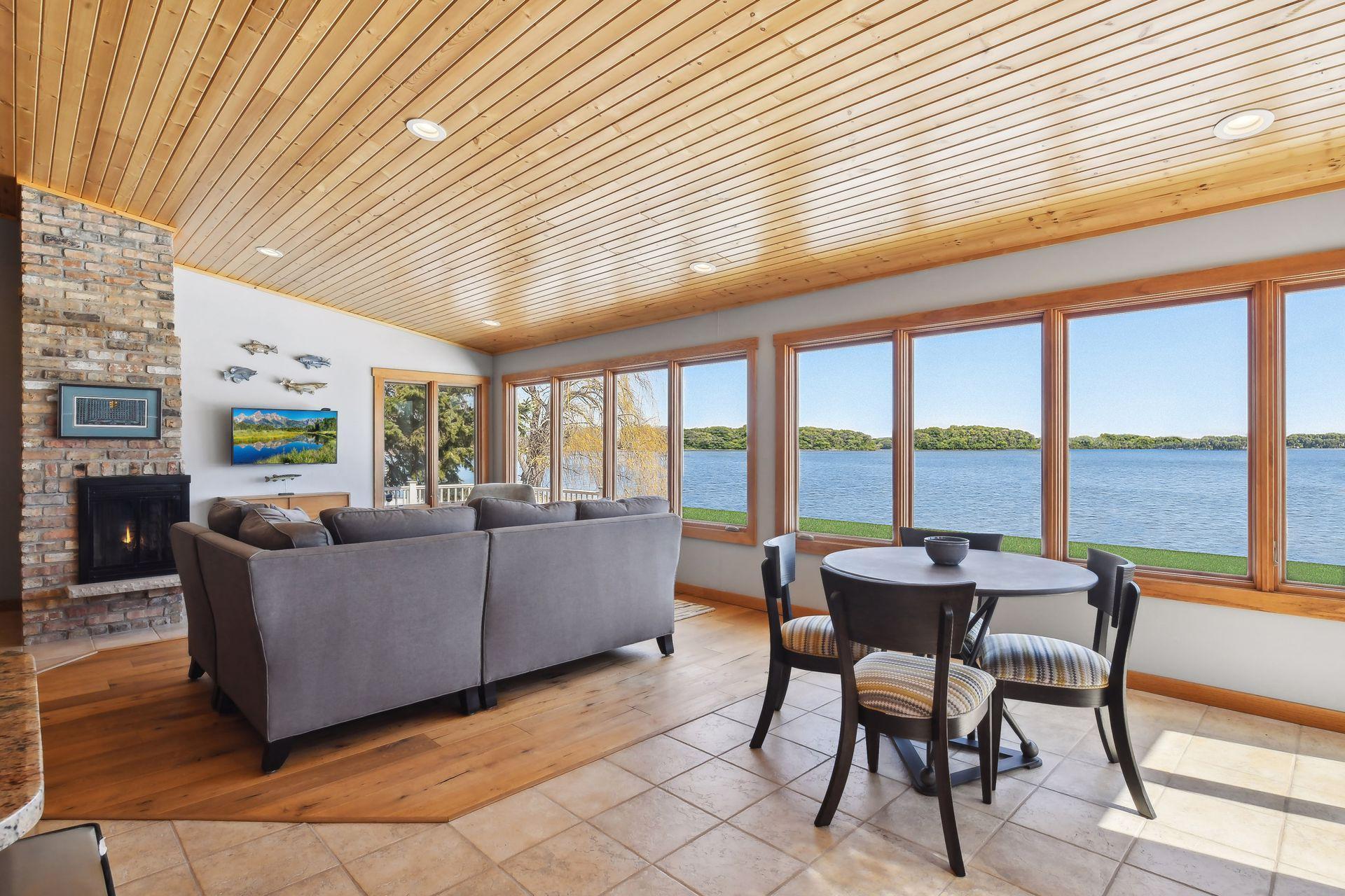 3669 Northshore Dr, Orono