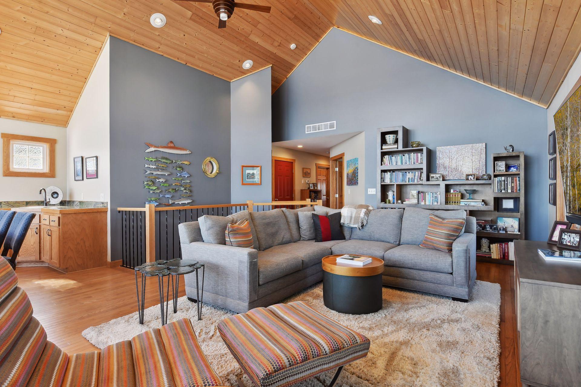 3669 Northshore Dr, Orono