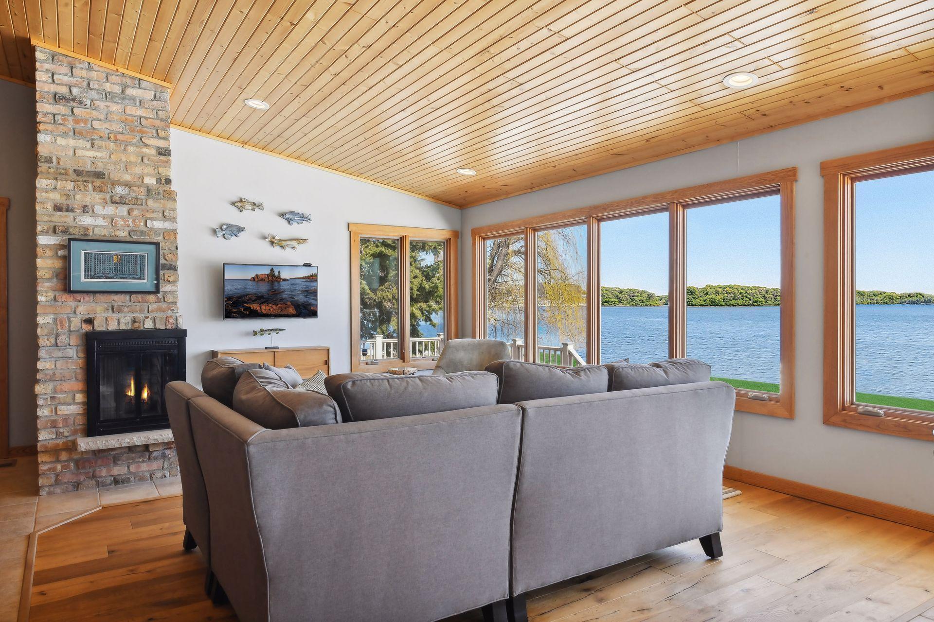 3669 Northshore Dr, Orono