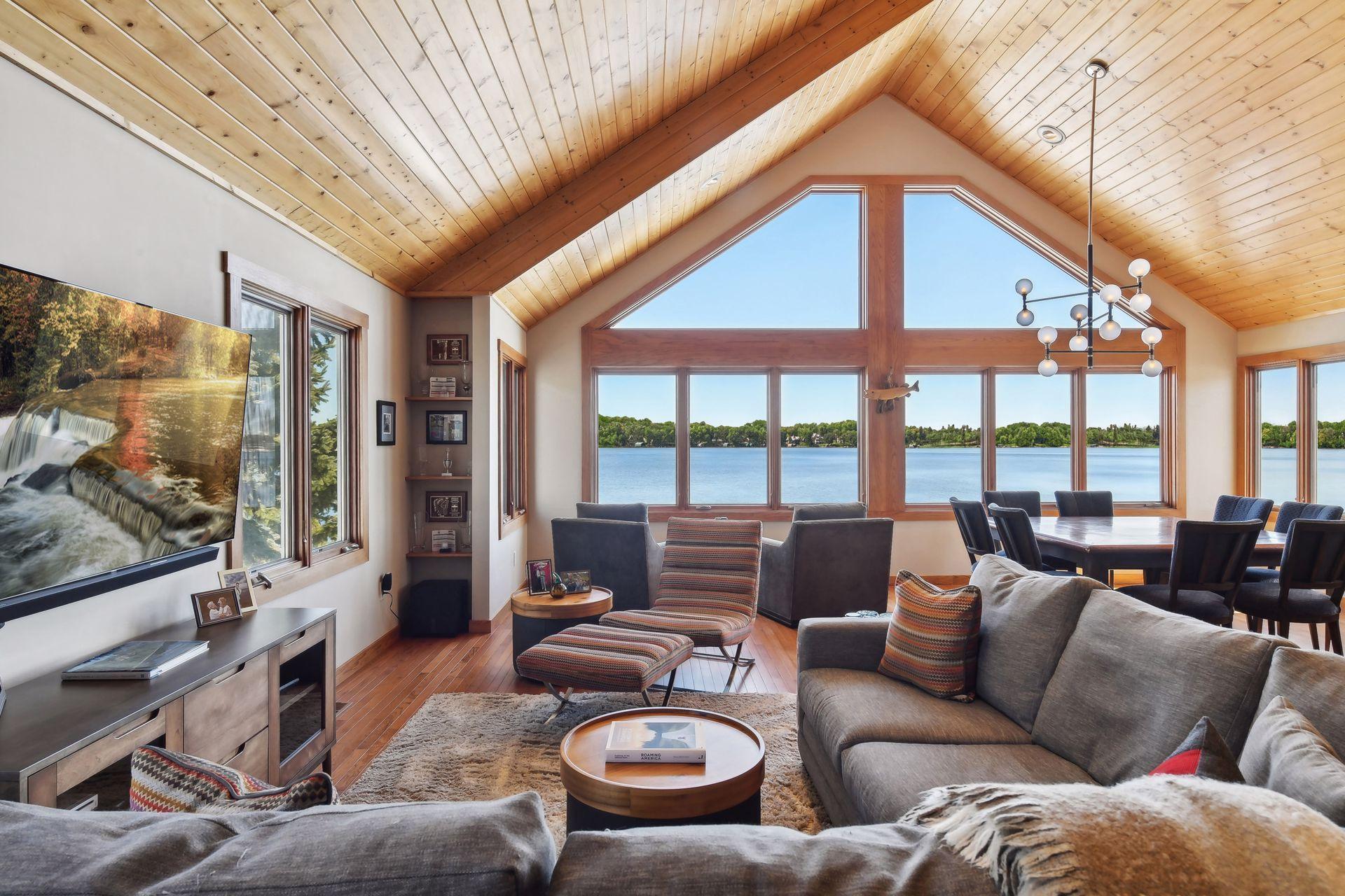 3669 Northshore Dr, Orono