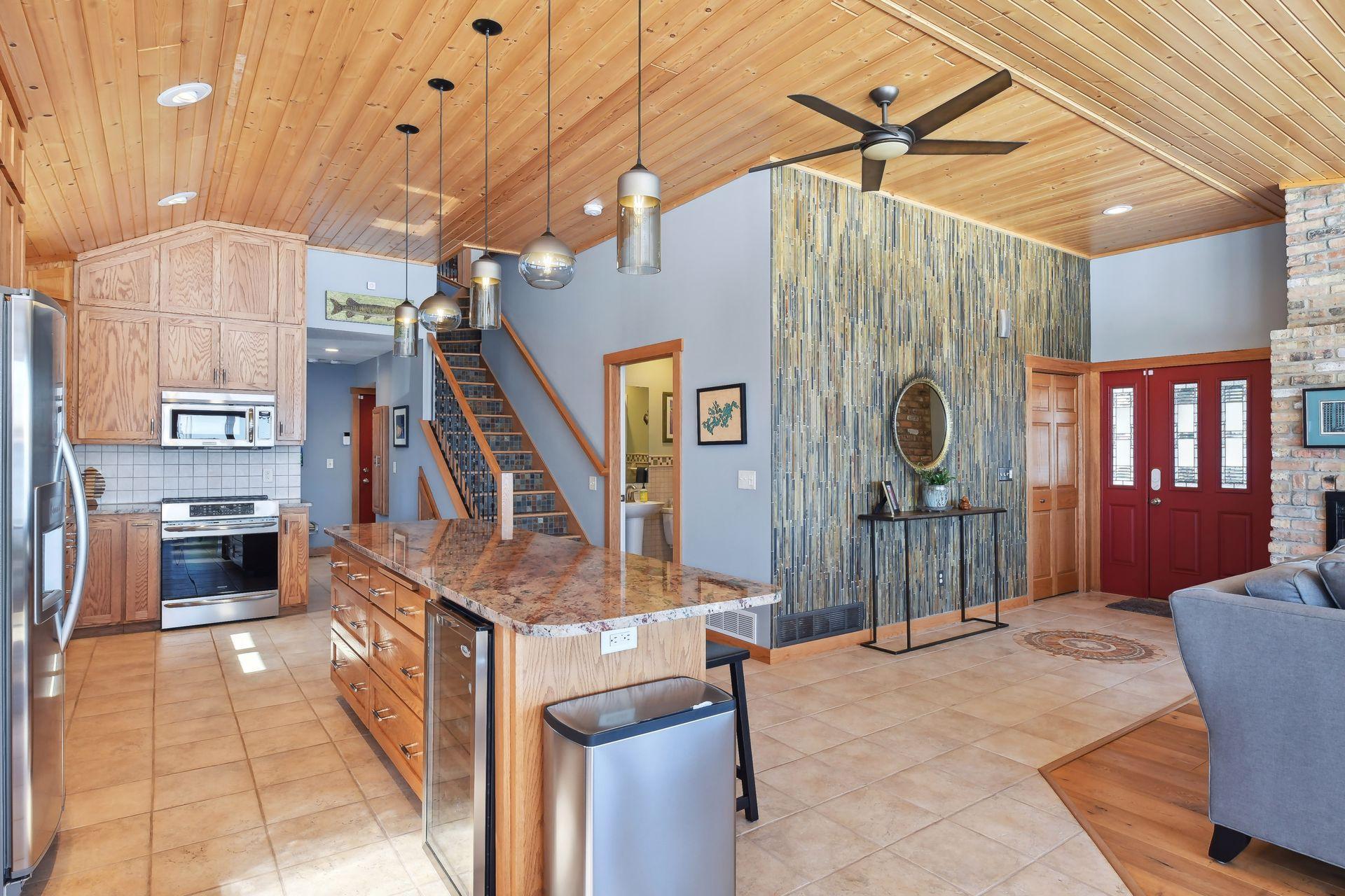 3669 Northshore Dr, Orono