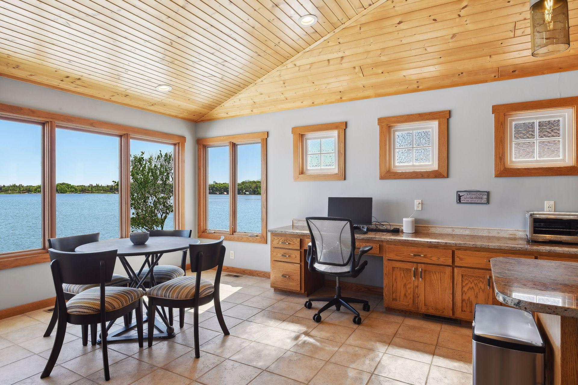 3669 Northshore Dr, Orono