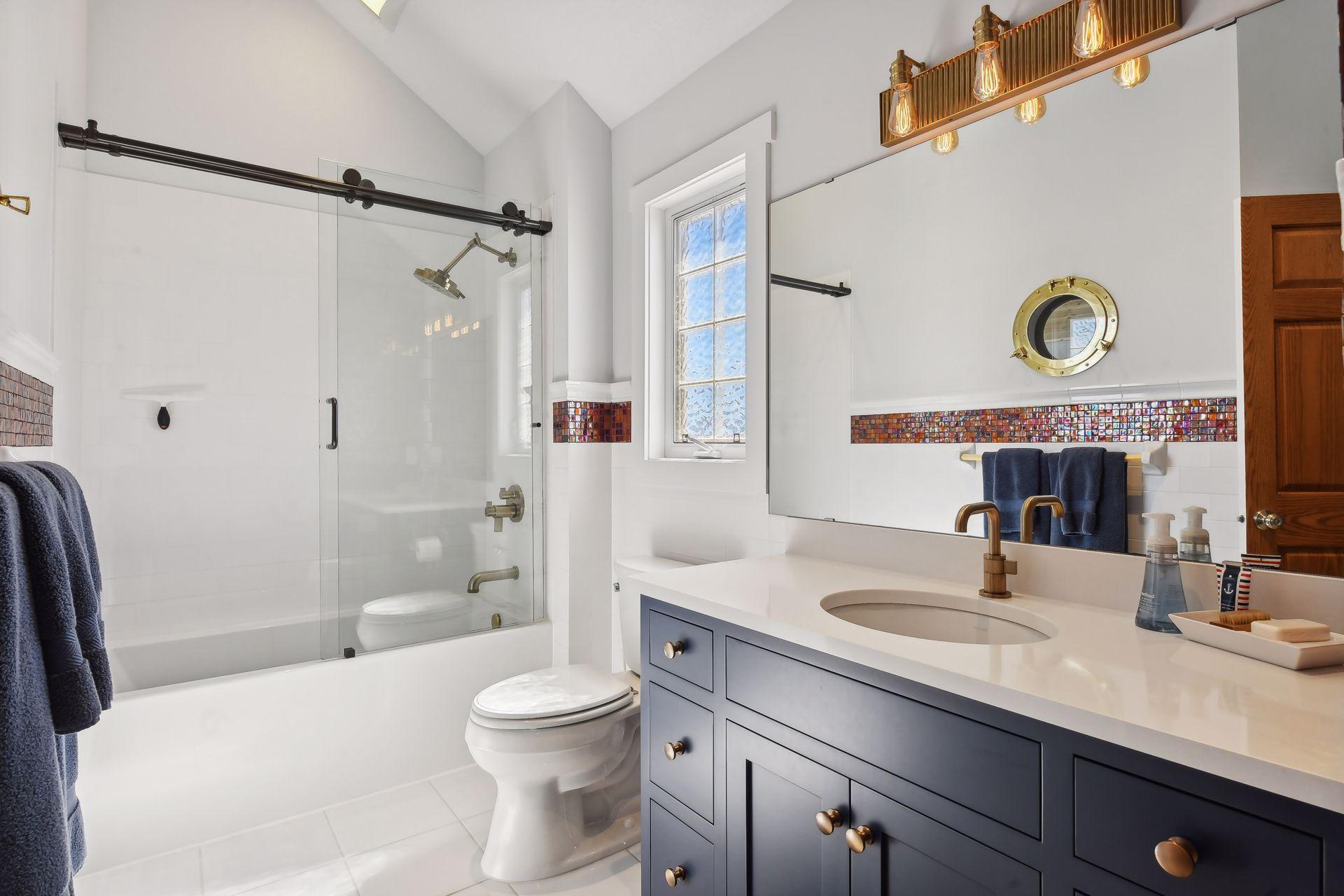 3669 Northshore Dr, Orono