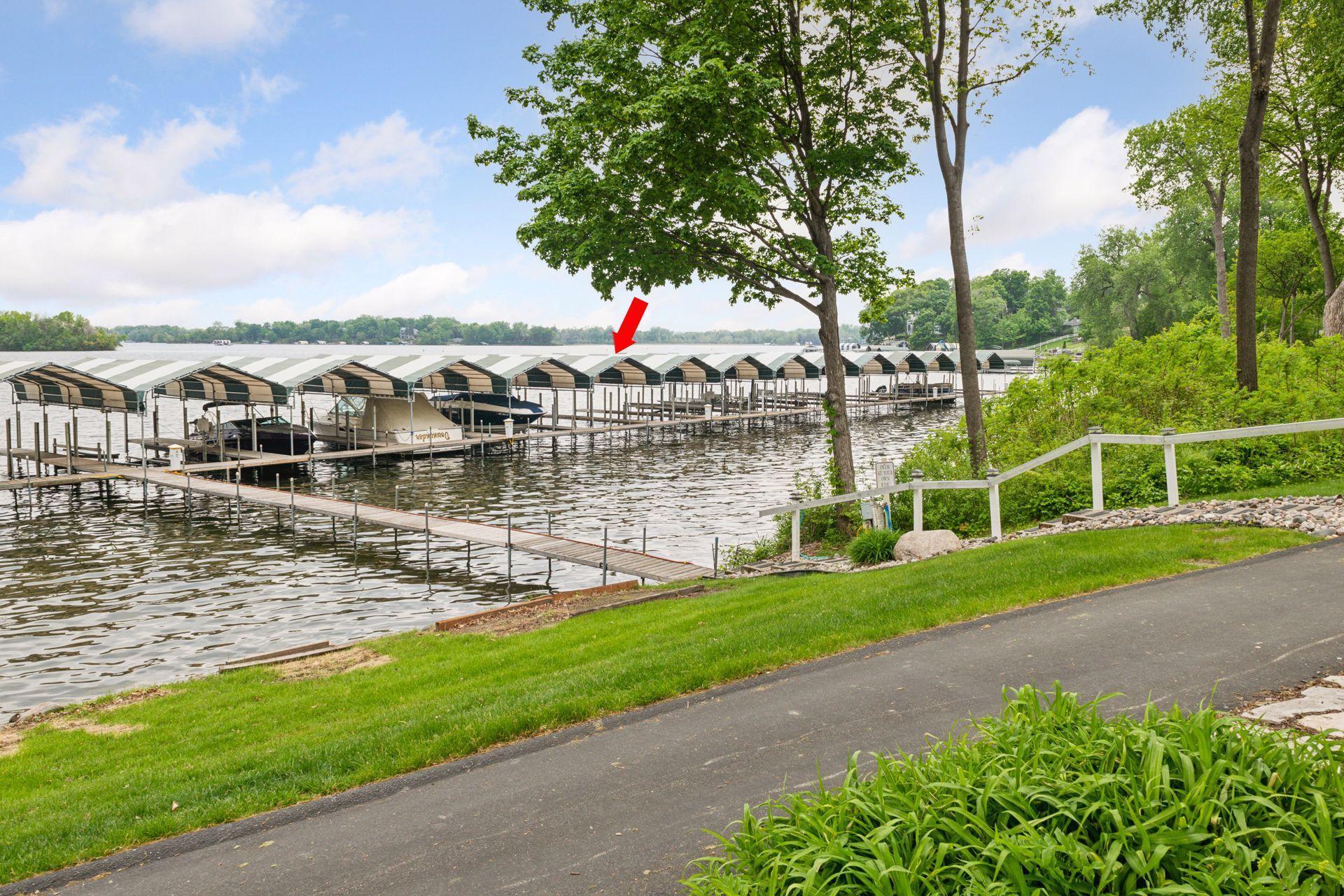 2994 Pelican Point Cir, Mound