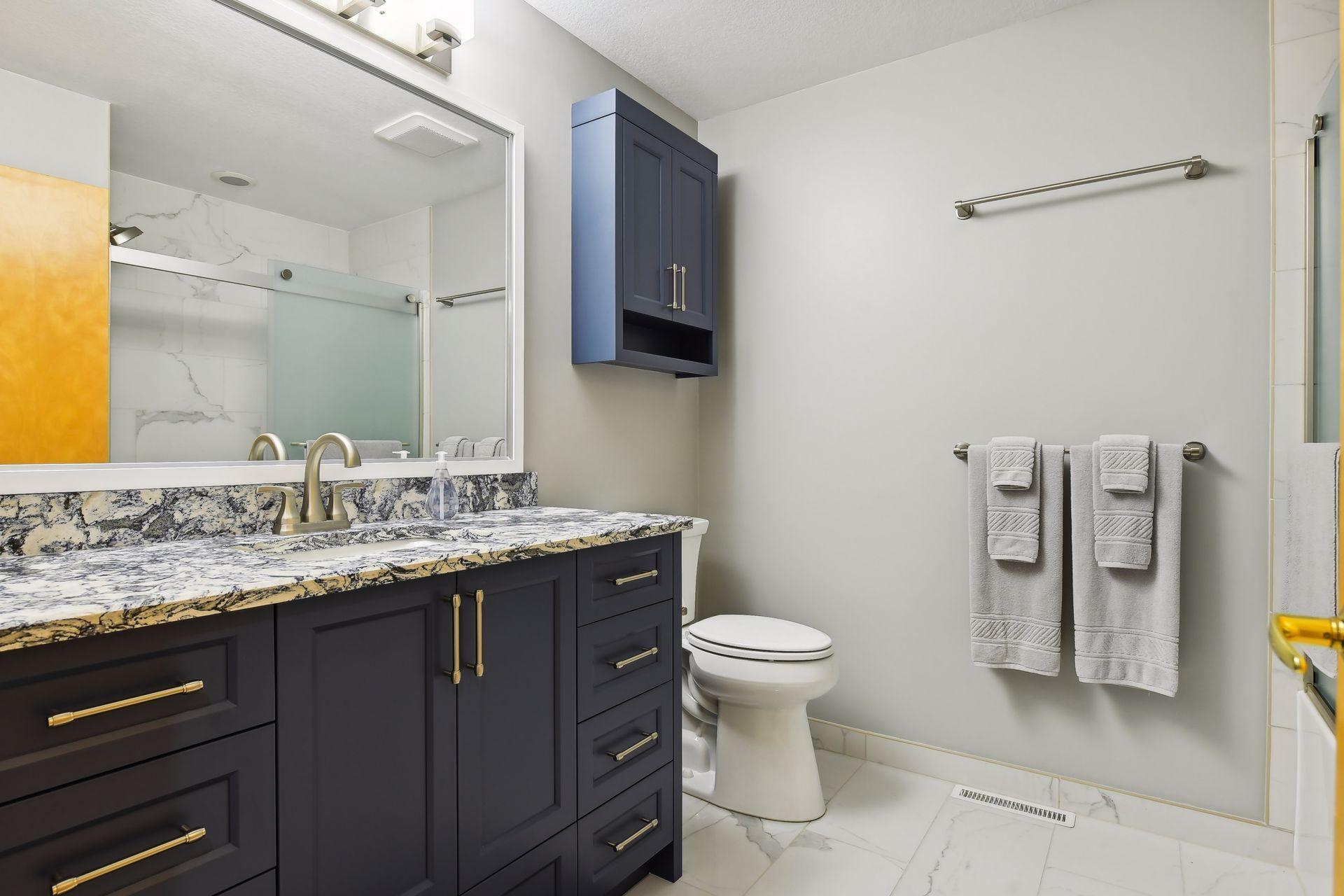 2994 Pelican Point Cir, Mound