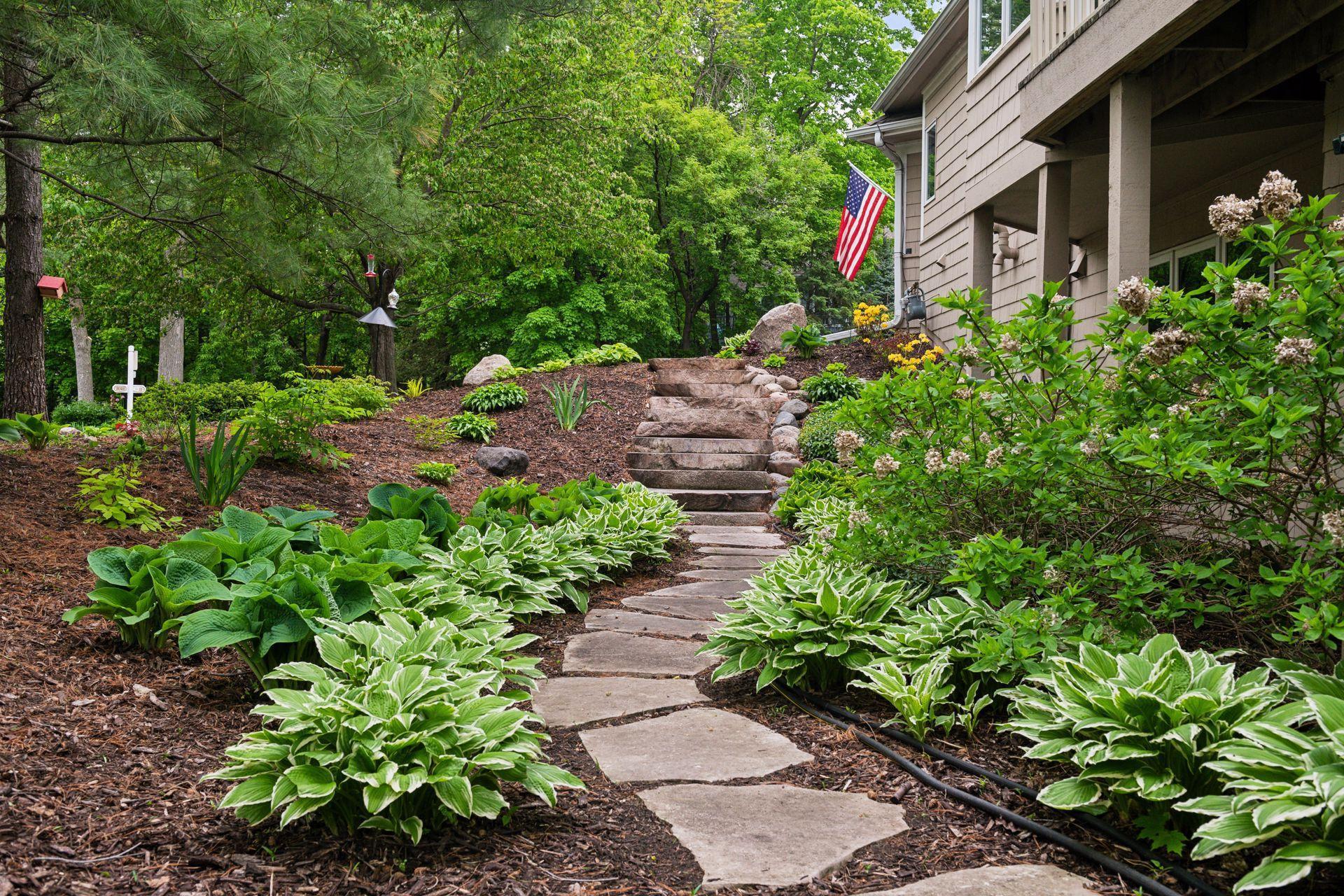 2994 Pelican Point Cir, Mound