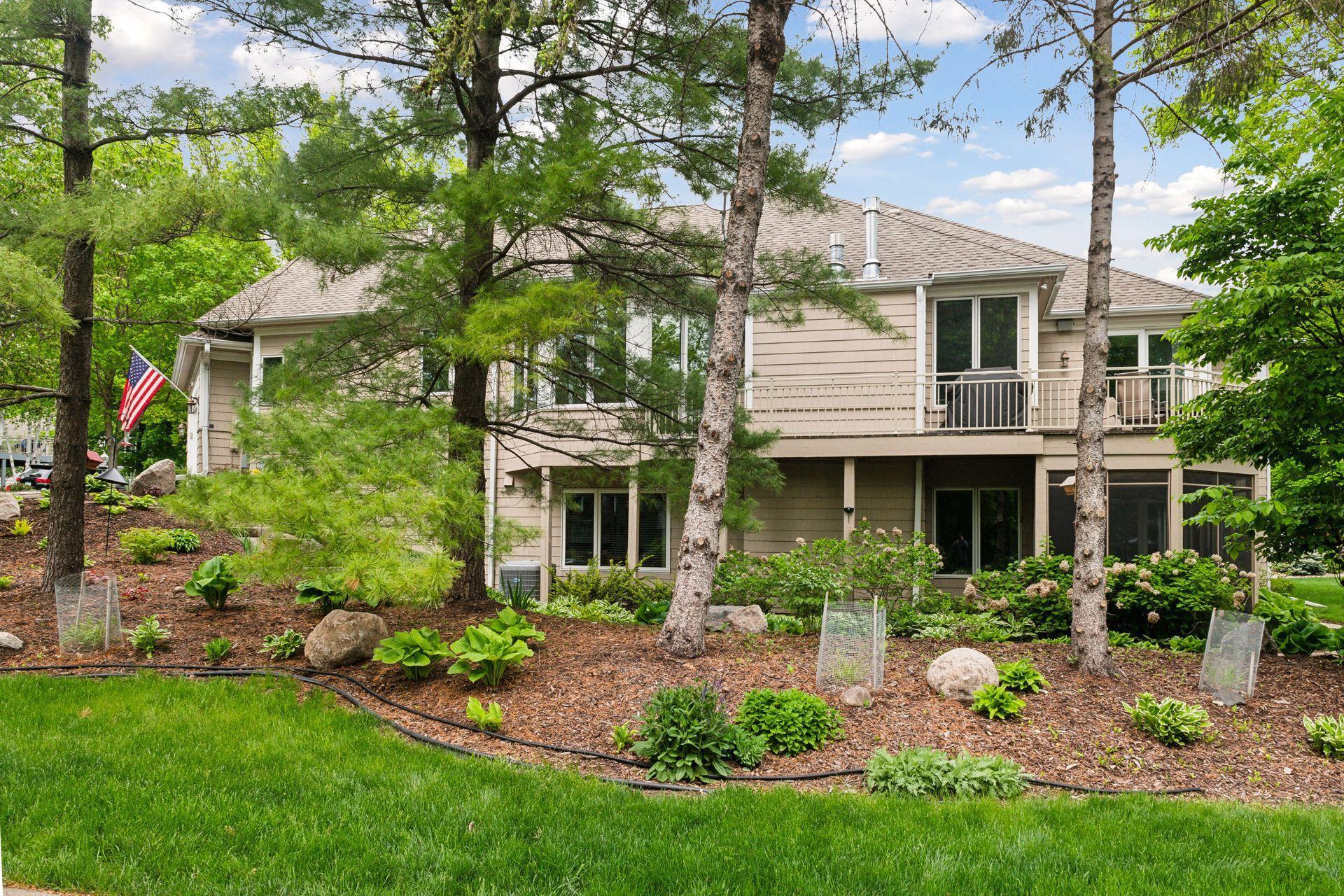 2994 Pelican Point Cir, Mound