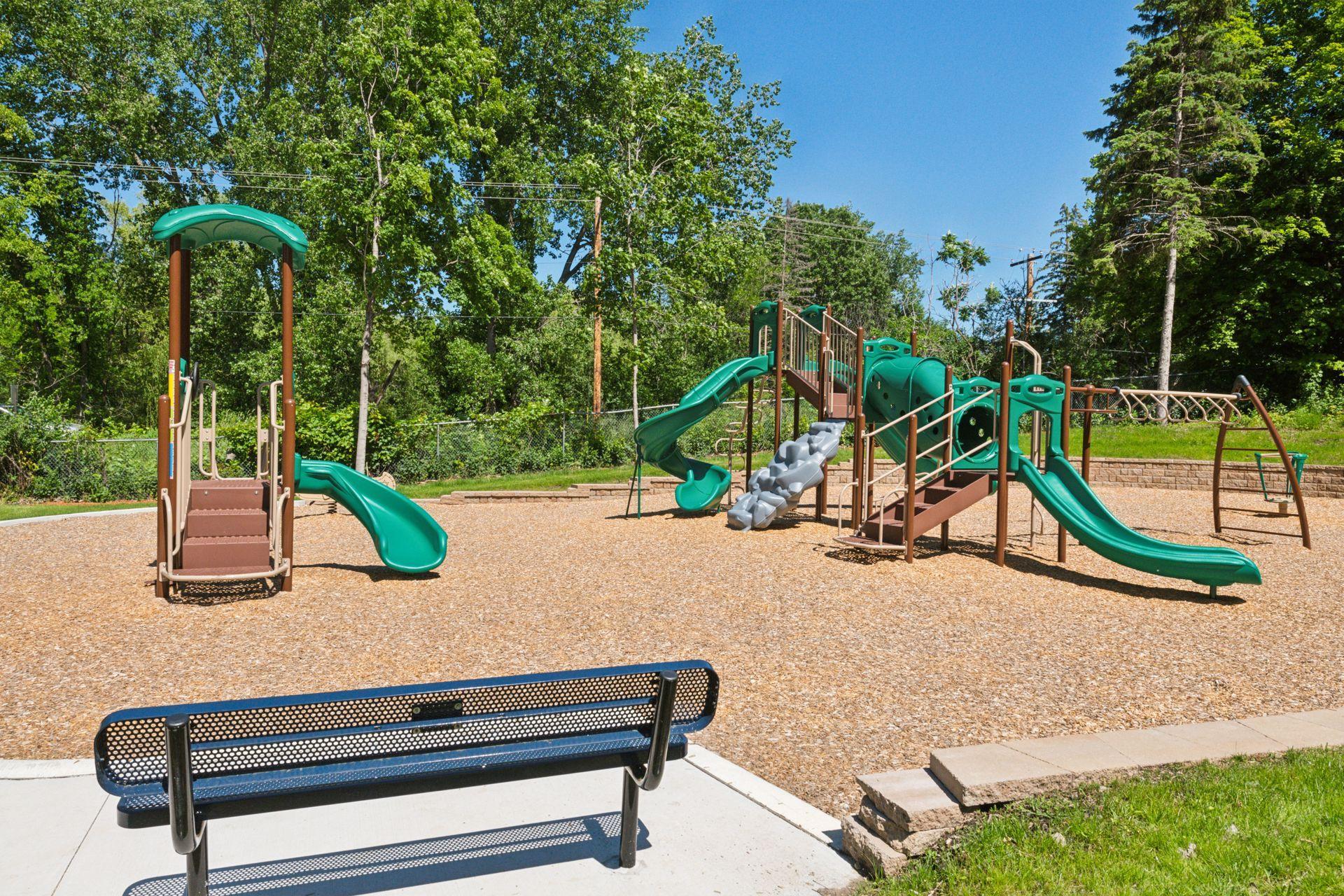 5995 Maple Forest, Minnetrista