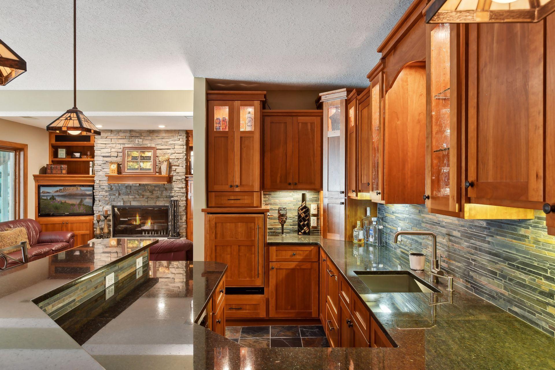 5995 Maple Forest, Minnetrista
