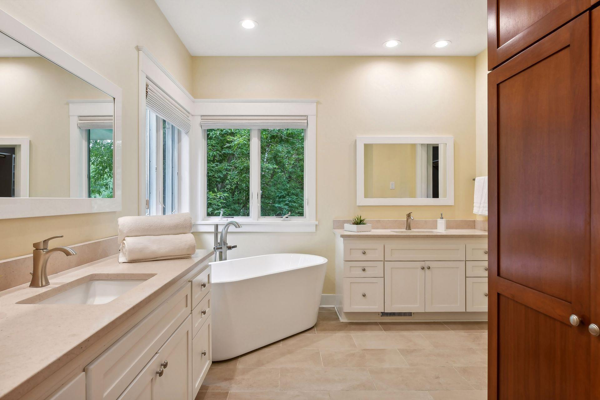 6140 Wood Hill Ln, Independence