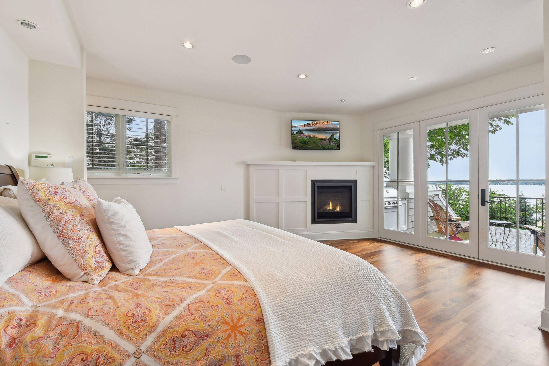 2903 Westwood Rd, Minnetonka Beach