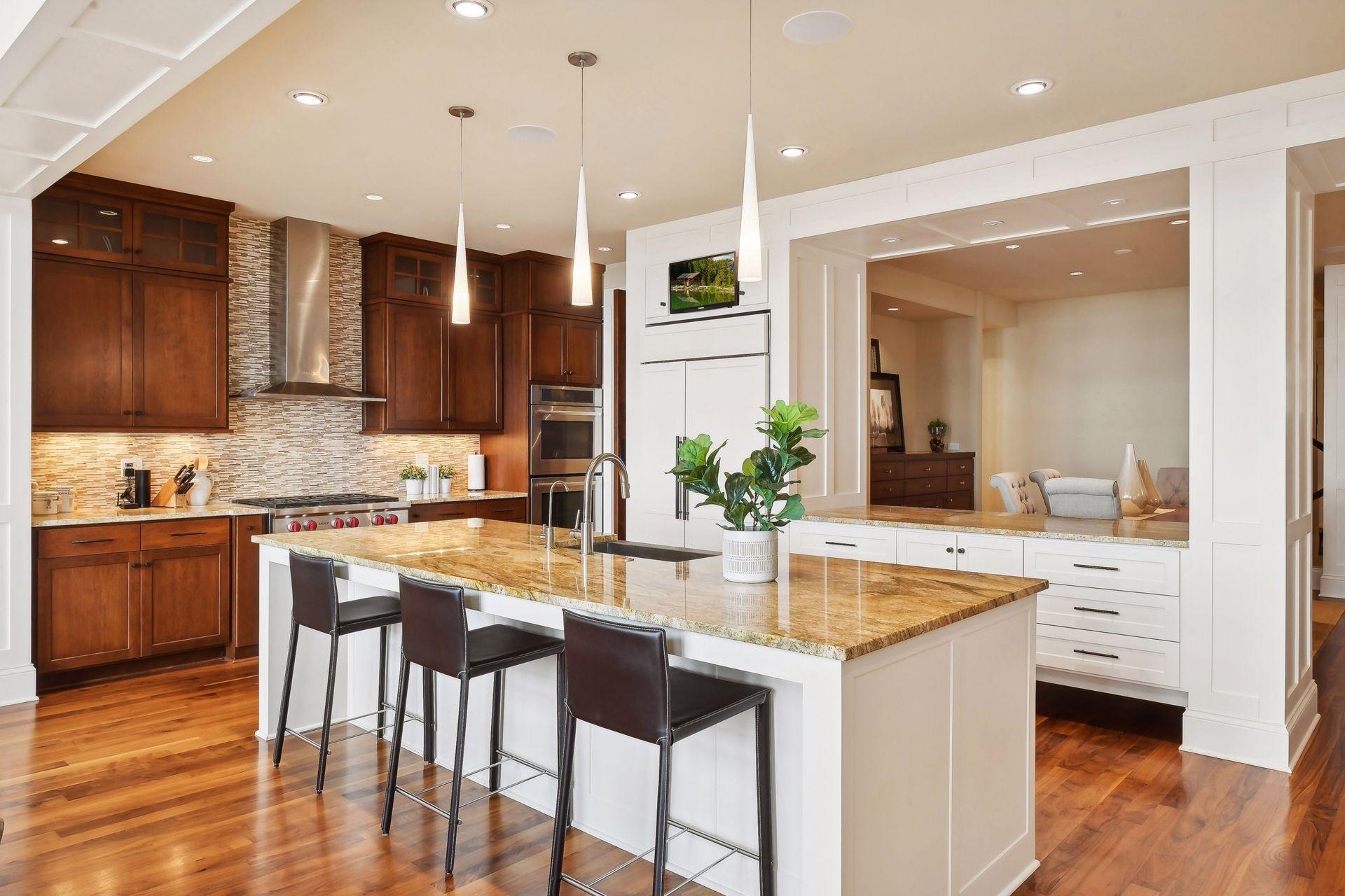 2903 Westwood Rd, Minnetonka Beach