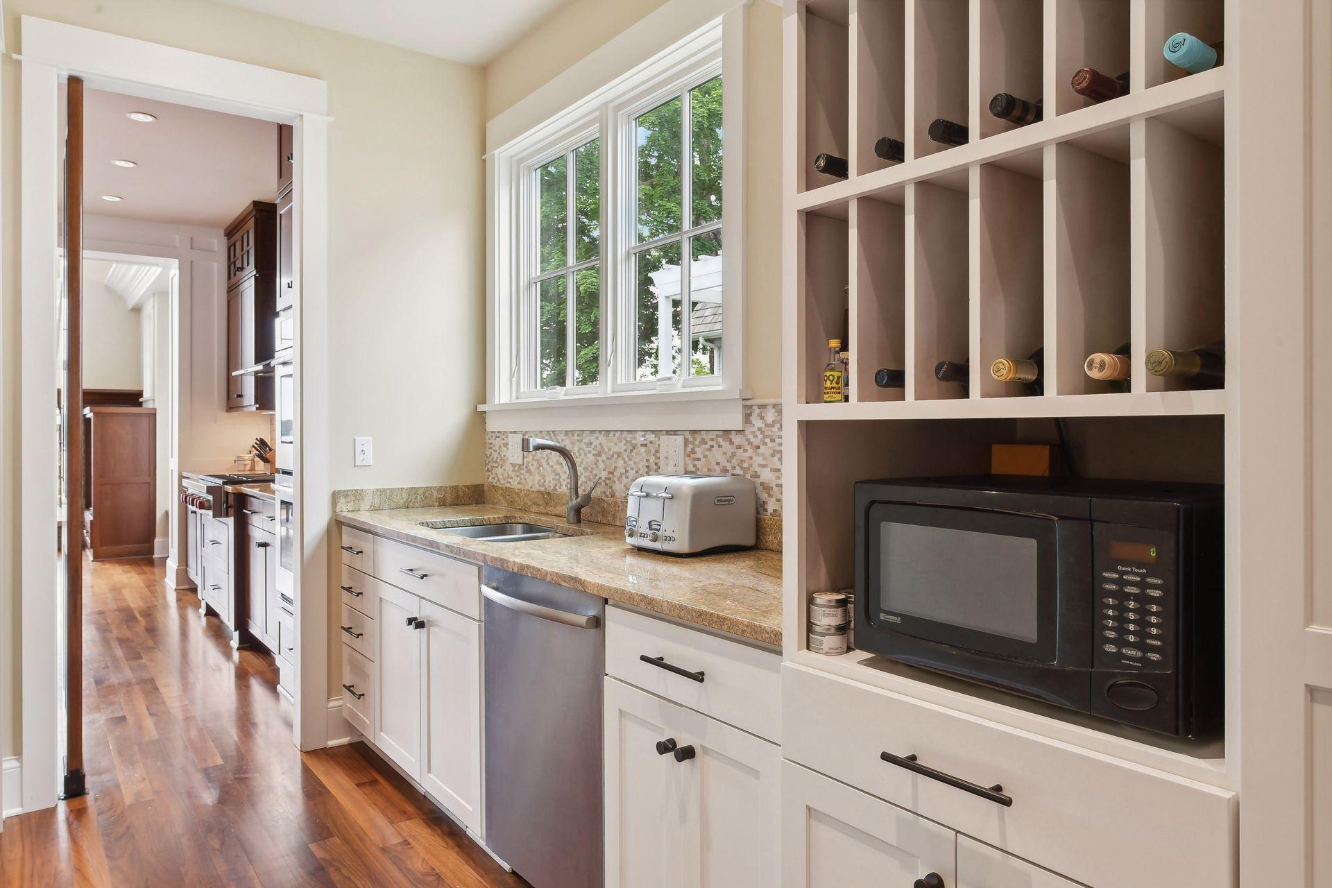 2903 Westwood Rd, Minnetonka Beach