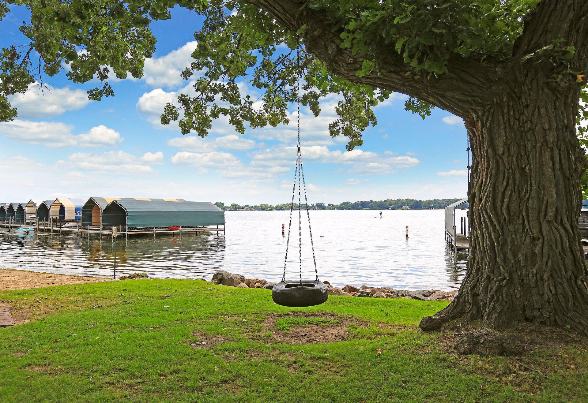 2903 Westwood Rd, Minnetonka Beach