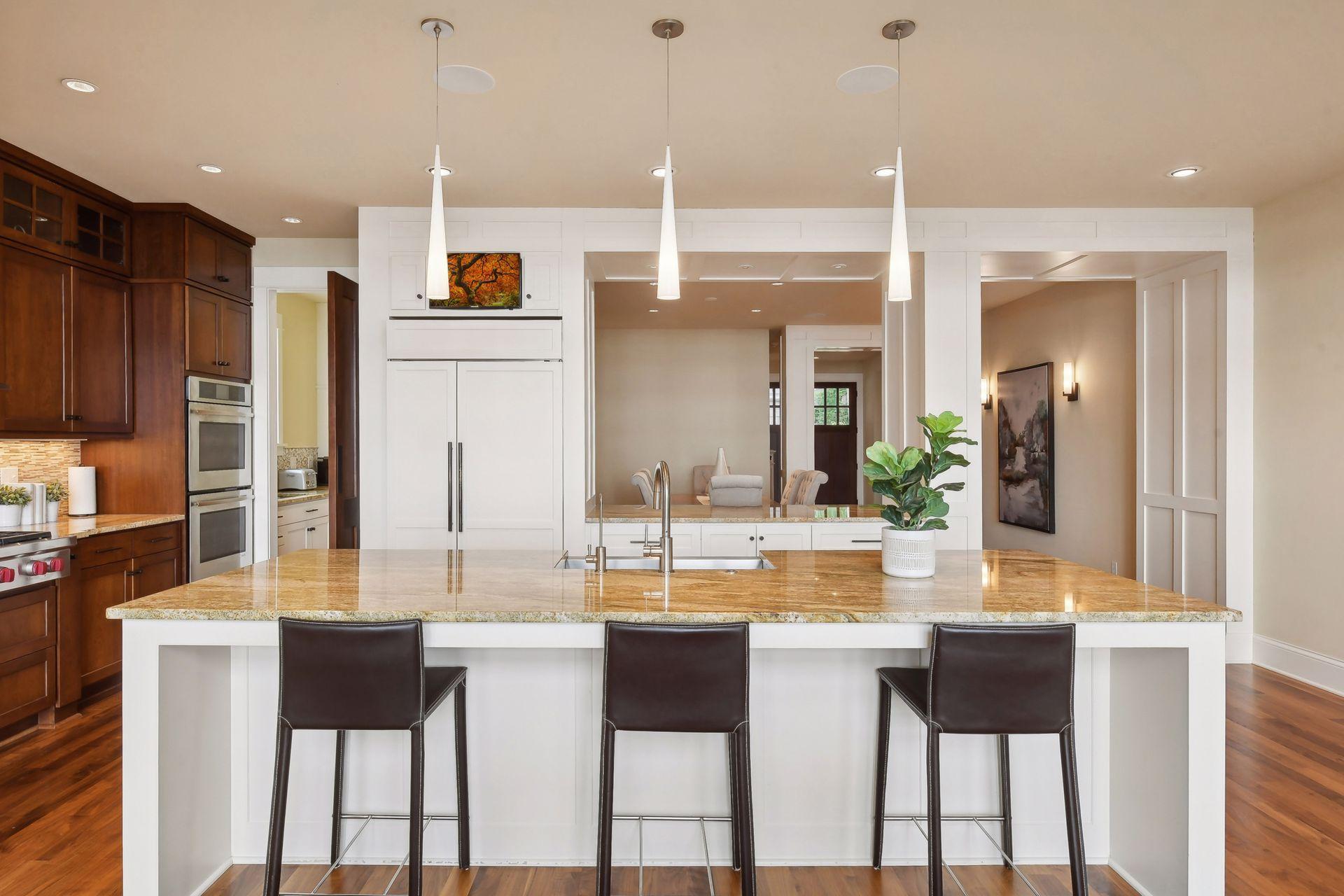 2903 Westwood Rd, Minnetonka Beach