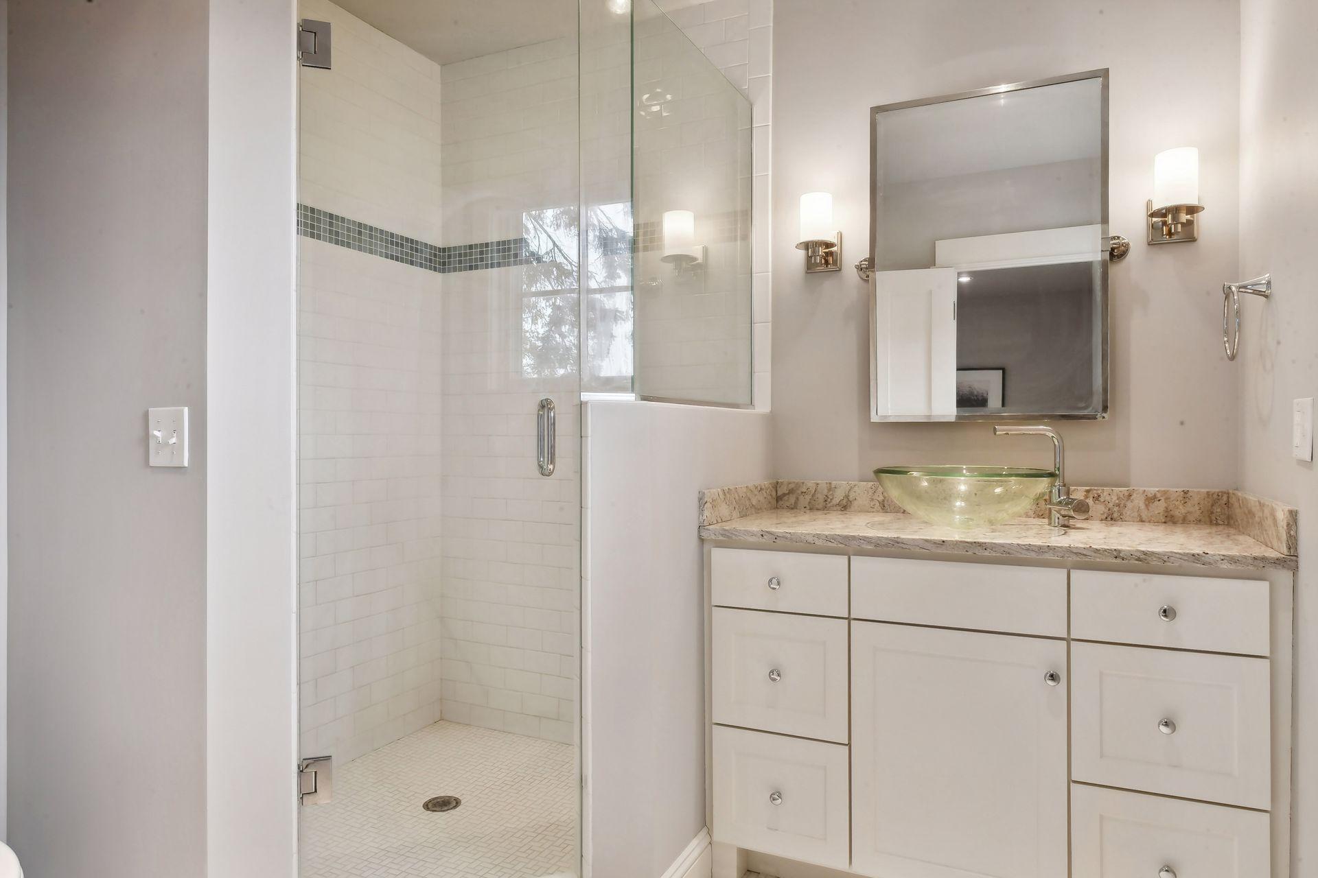 2903 Westwood Rd, Minnetonka Beach