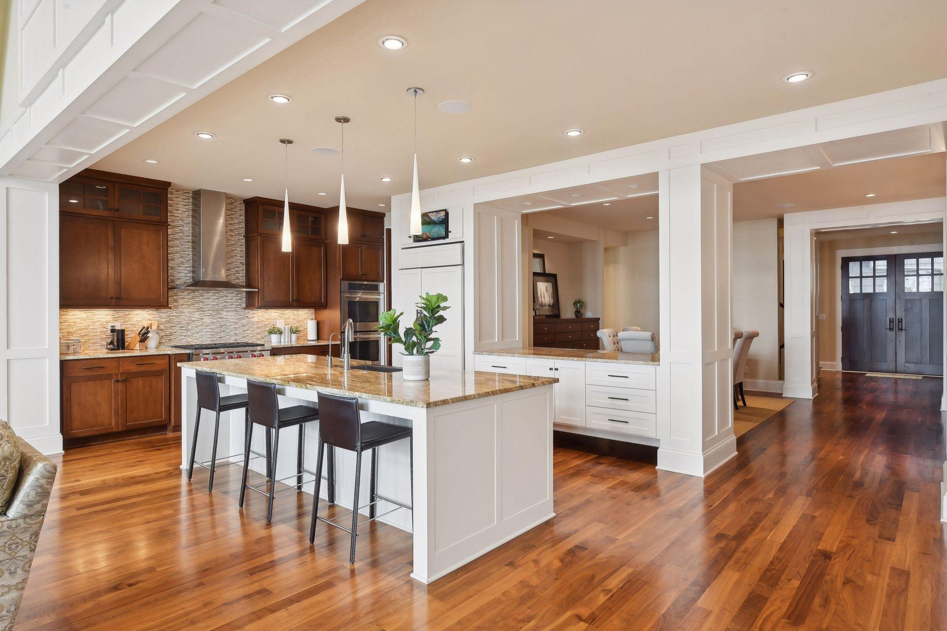 2903 Westwood Rd, Minnetonka Beach