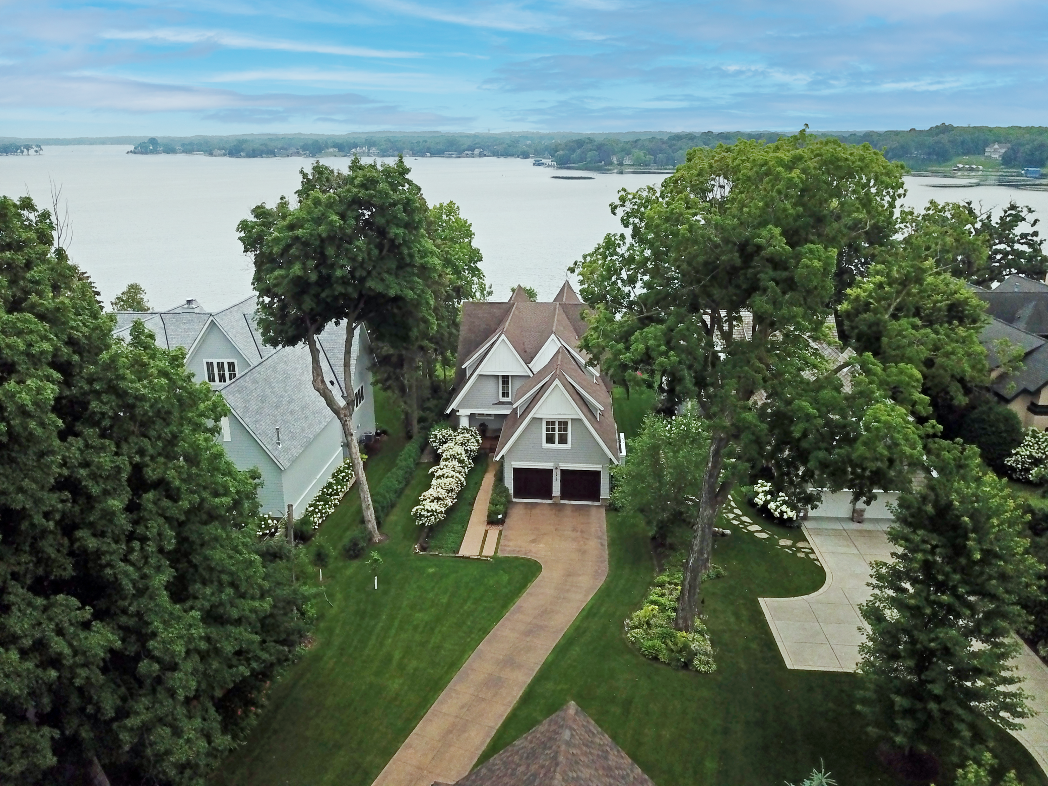 2903 Westwood Rd, Minnetonka Beach