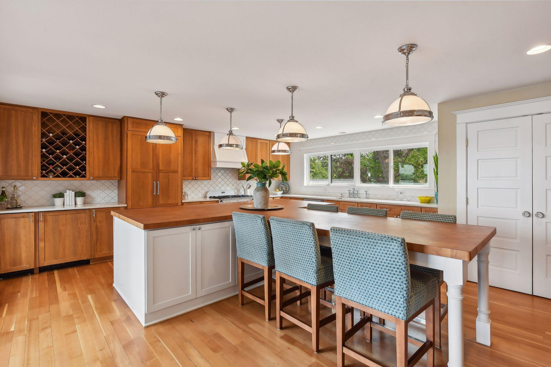 174 West Lake St, Excelsior