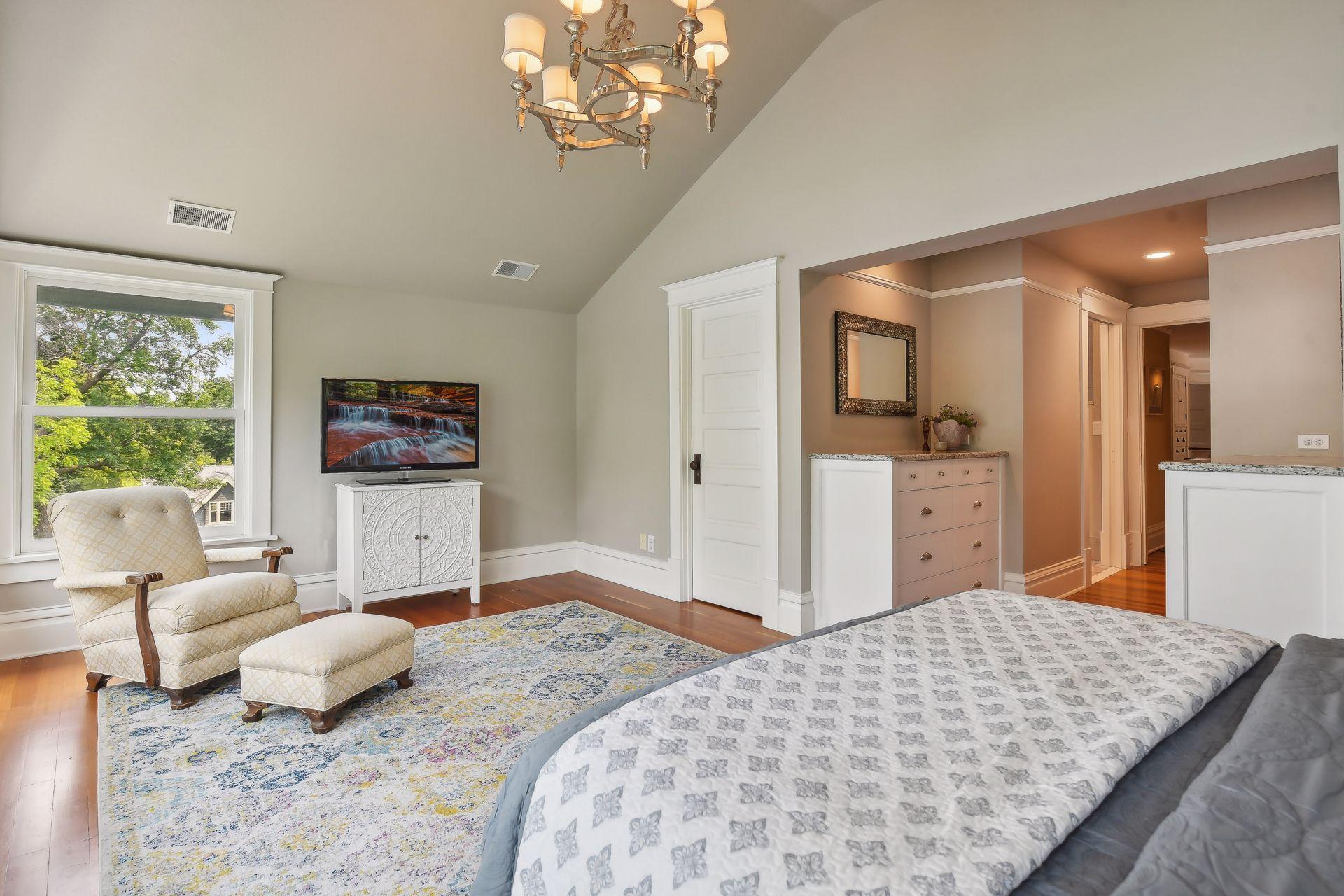 174 West Lake St, Excelsior