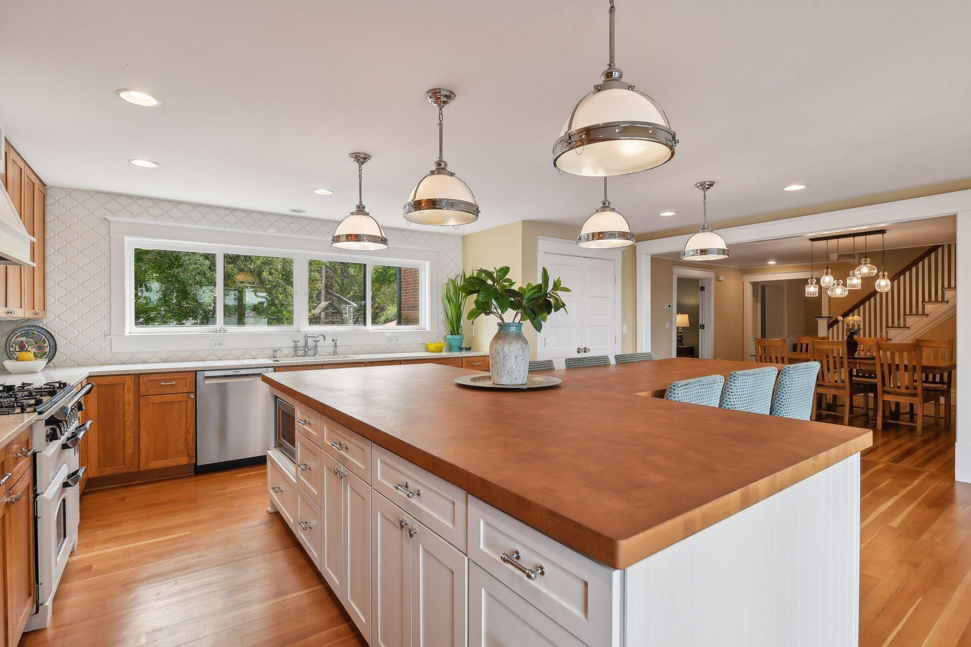 174 West Lake St, Excelsior