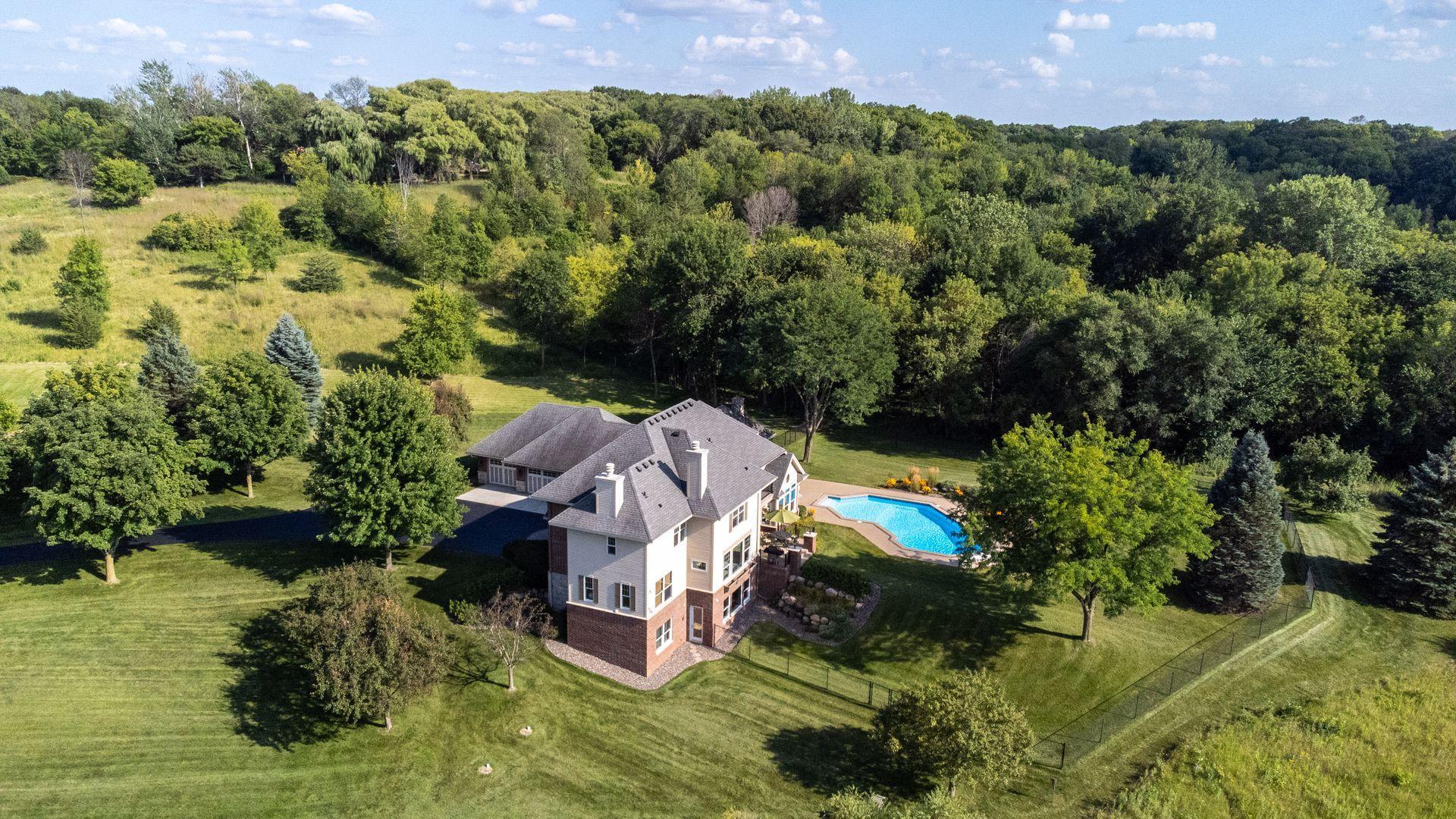 2335 Hollybush Rd, Medina