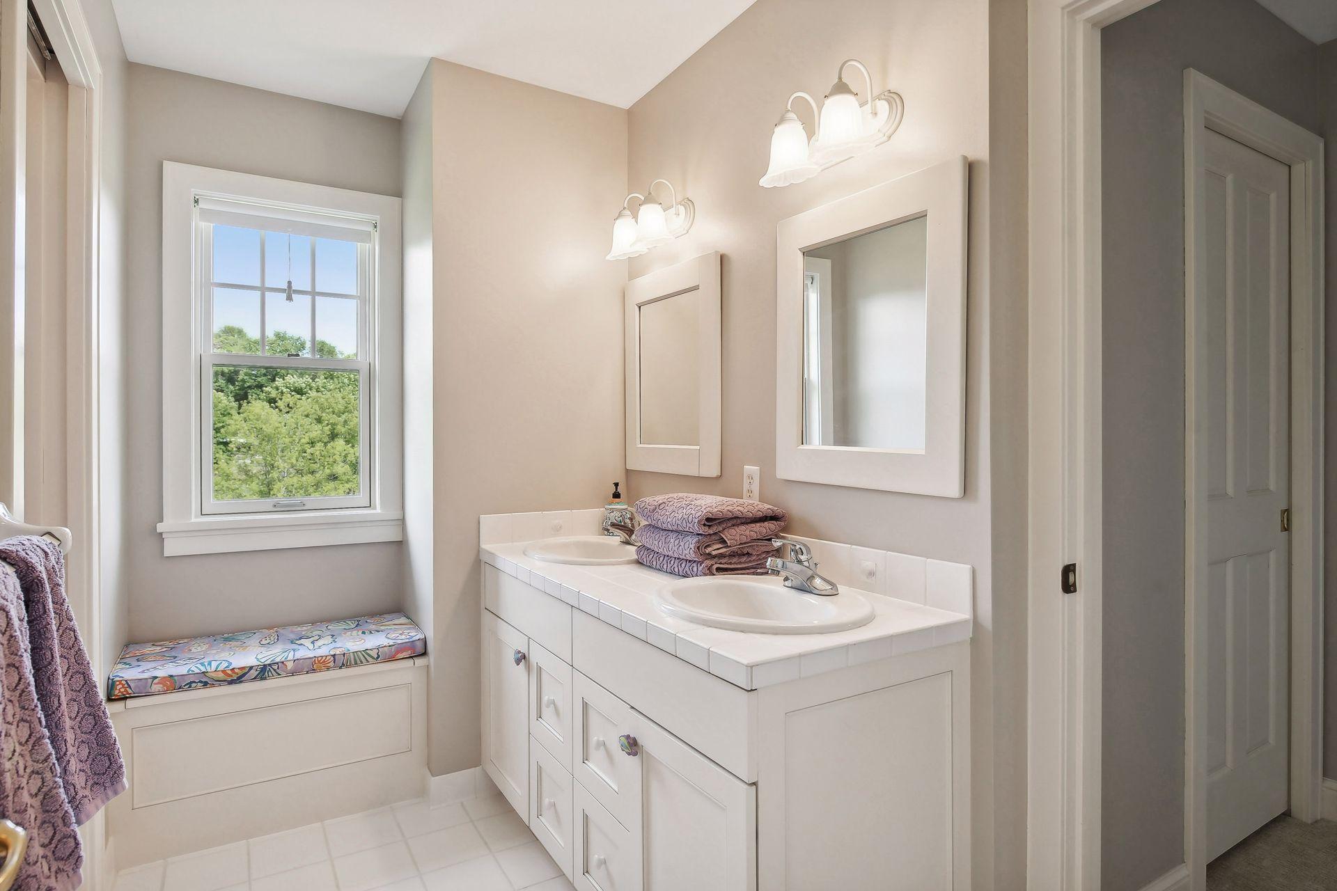 2335 Hollybush Rd, Medina