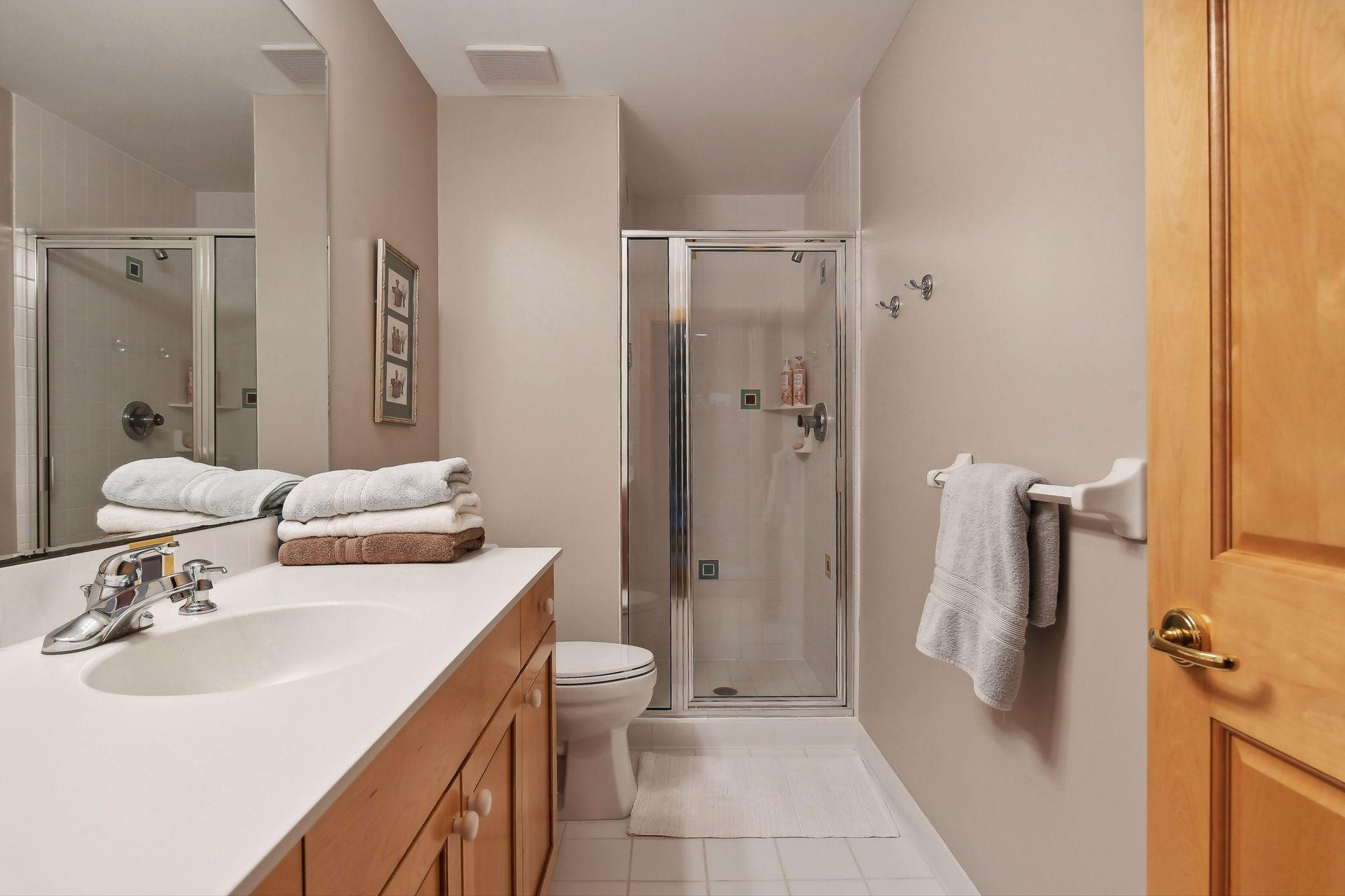 2335 Hollybush Rd, Medina