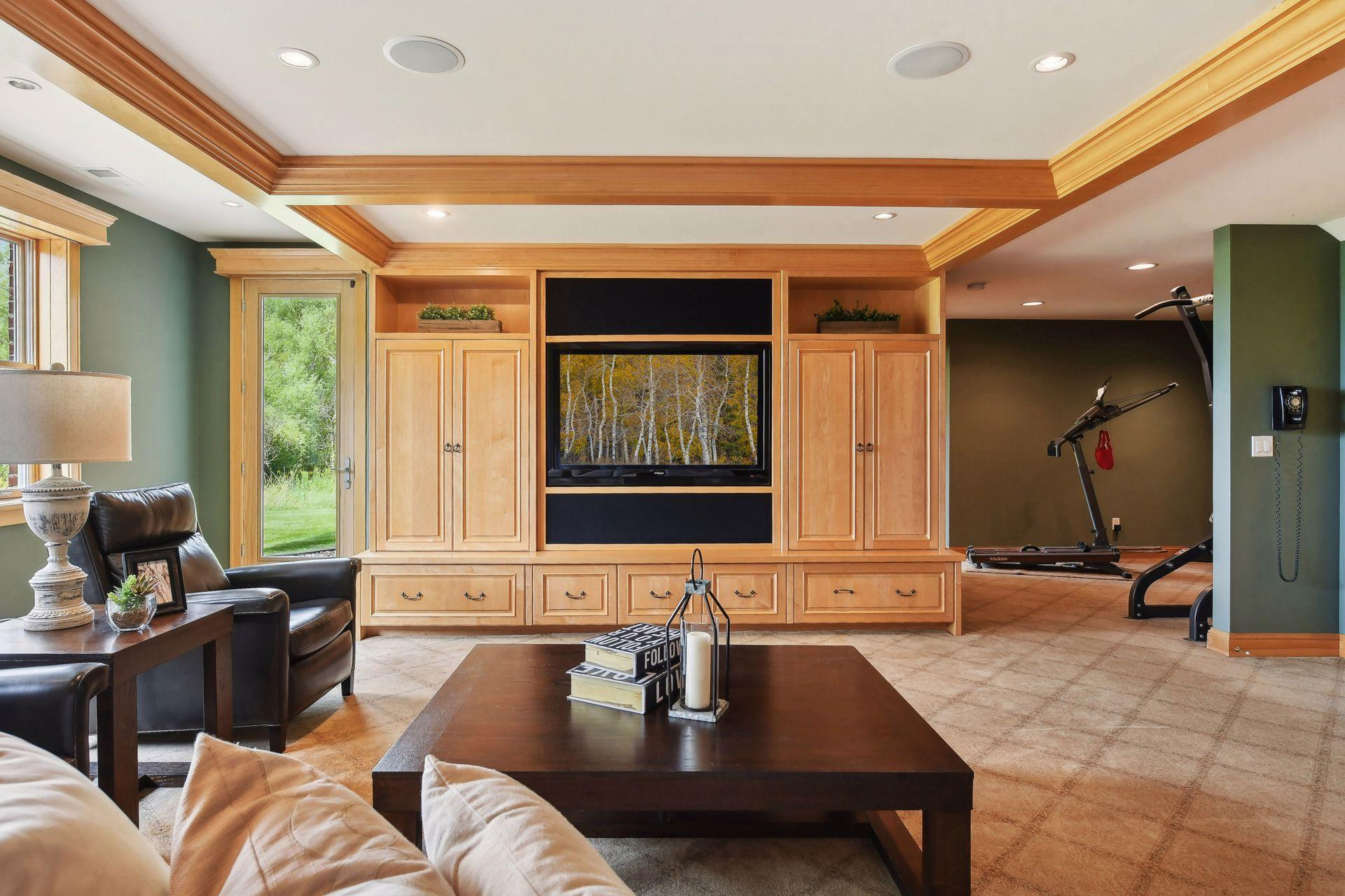 2335 Hollybush Rd, Medina