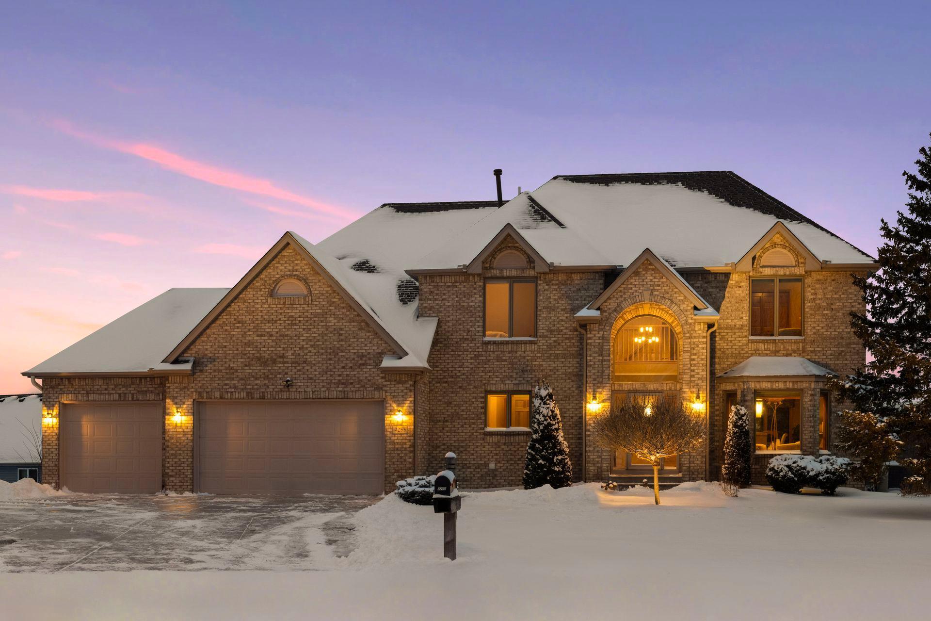 4255 Quinwood Lane N, Plymouth