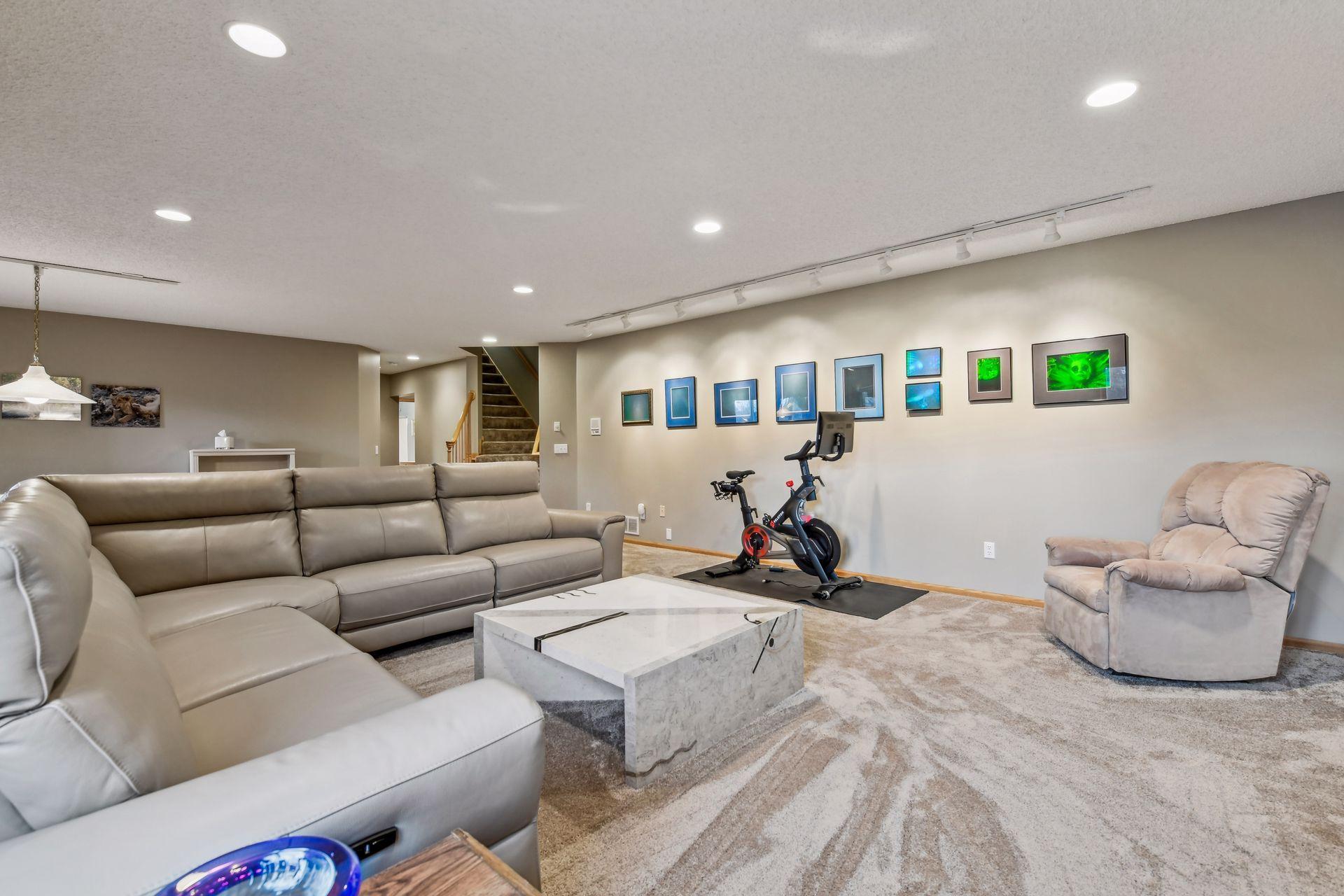 4255 Quinwood Lane N, Plymouth