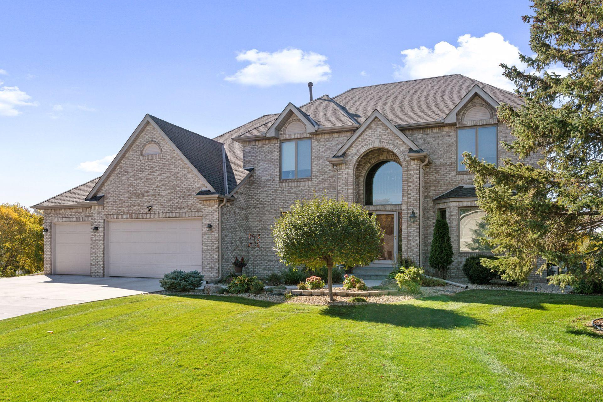 4255 Quinwood Lane N, Plymouth