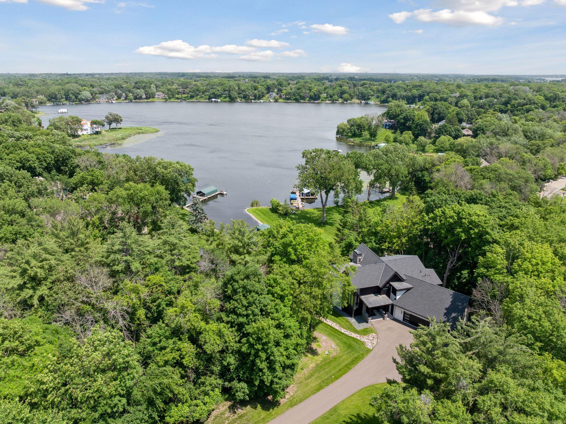 1300 Wildhurst Trl, Orono