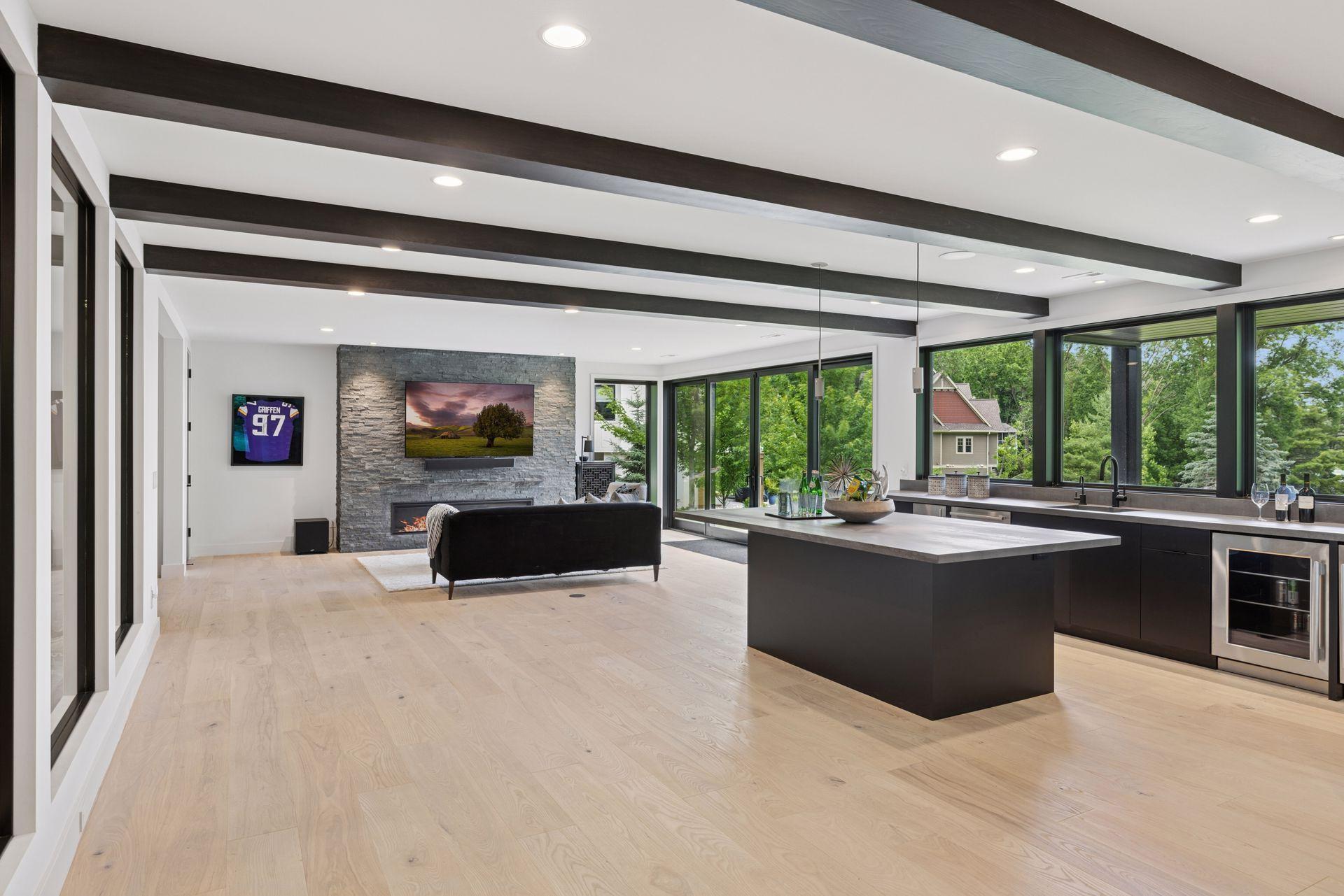 1300 Wildhurst Trl, Orono