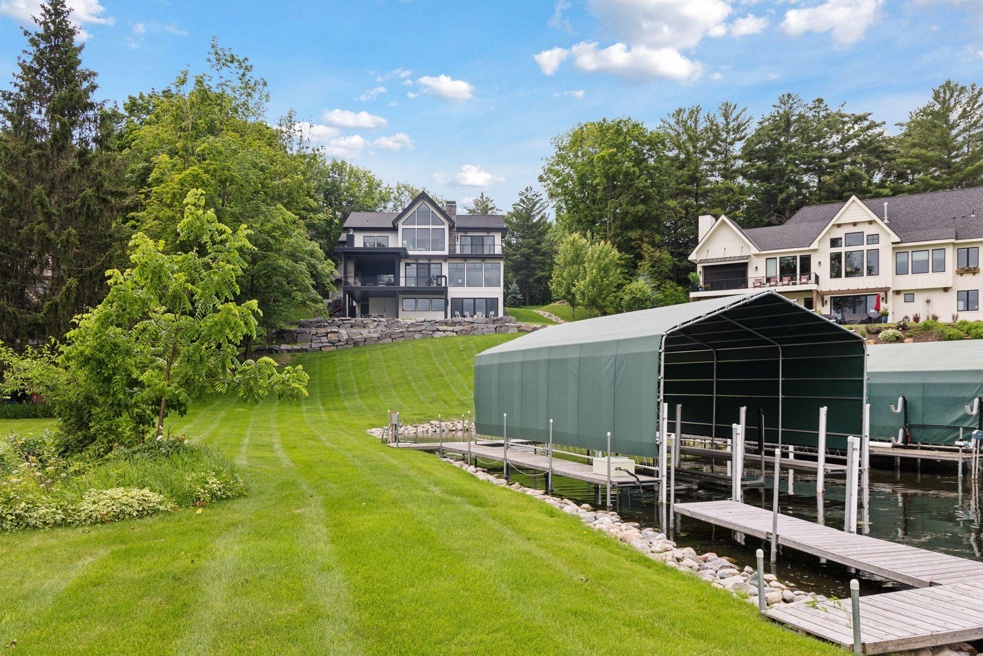 1300 Wildhurst Trl, Orono