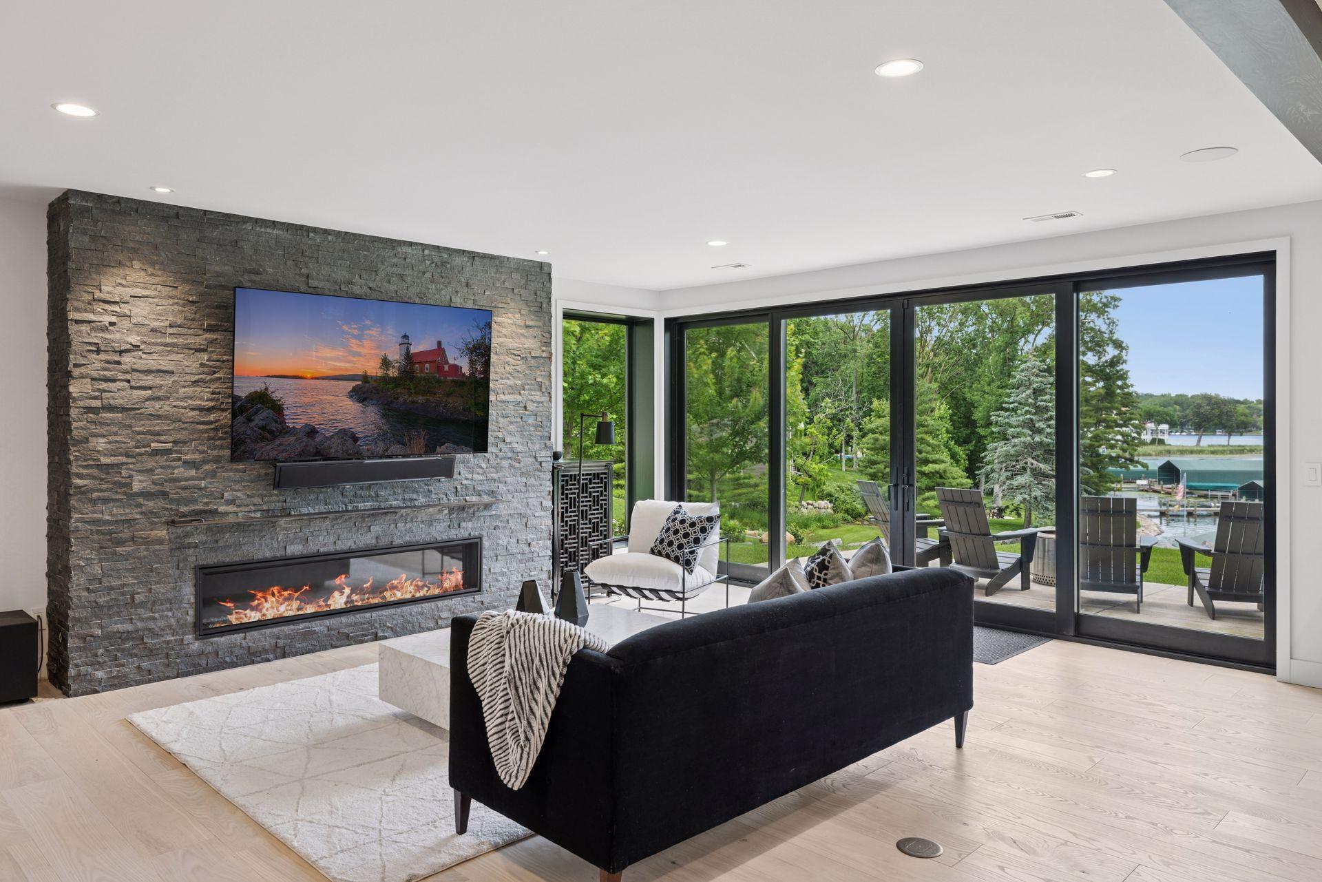 1300 Wildhurst Trl, Orono