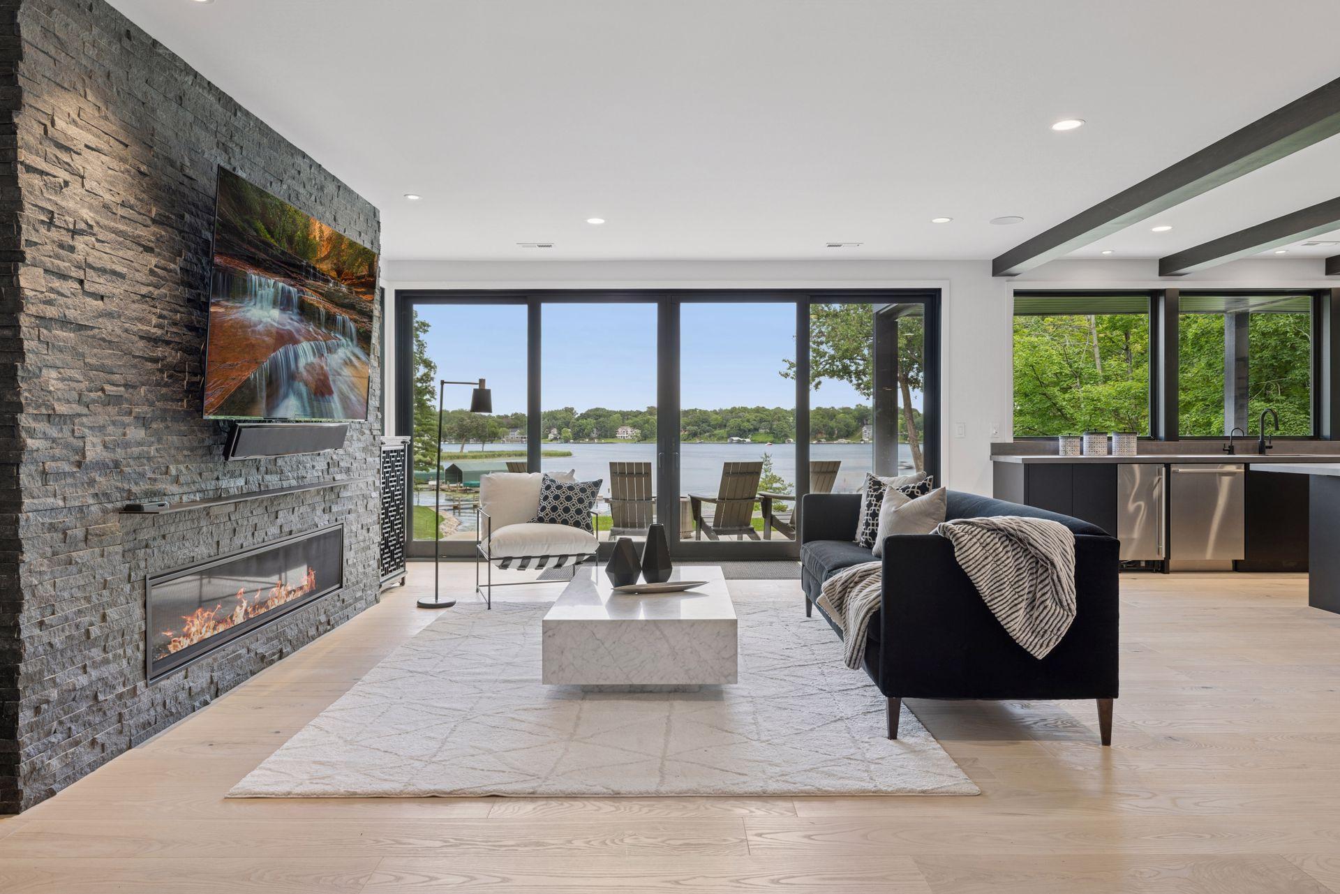 1300 Wildhurst Trl, Orono
