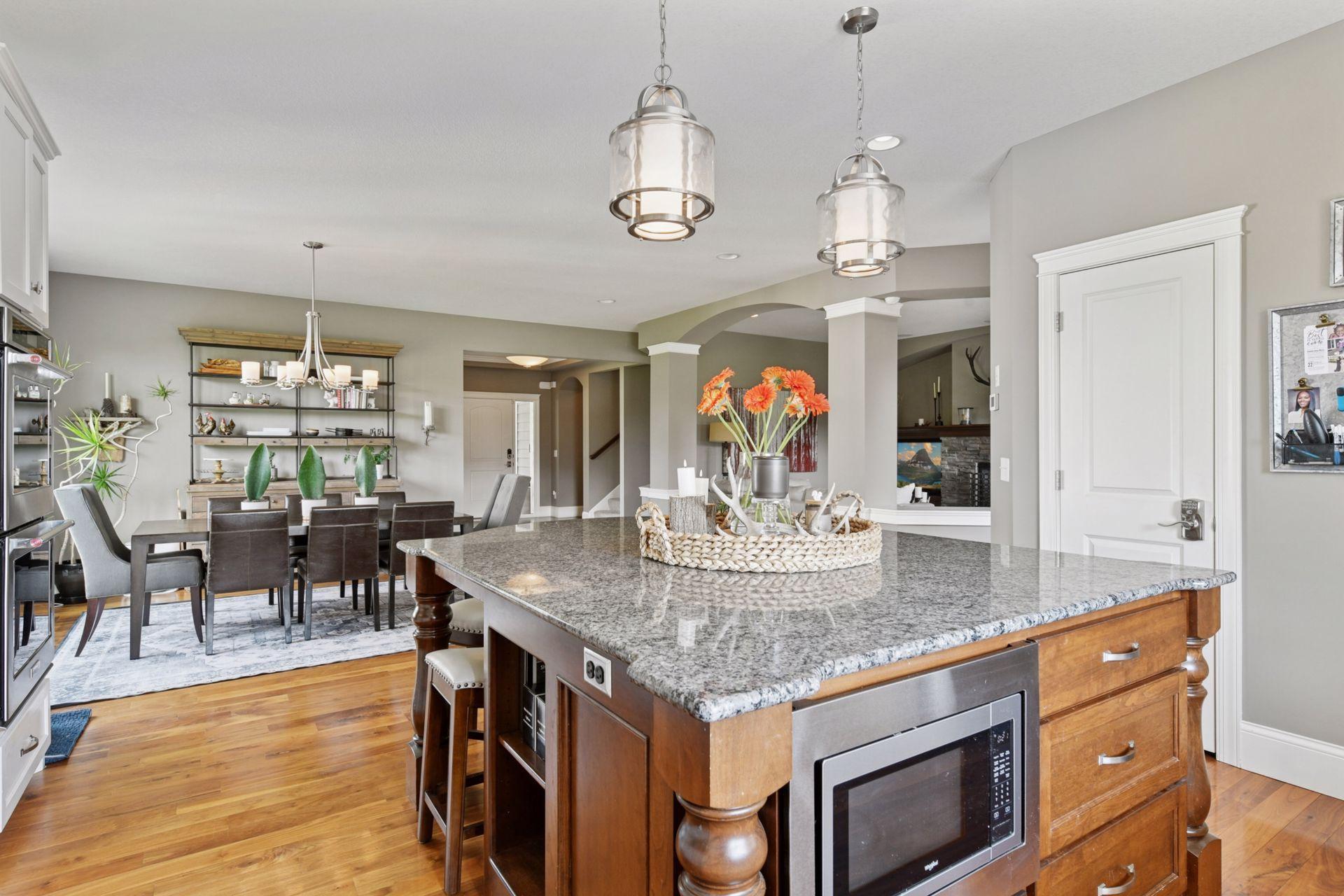 5425 Polaris Ln, Plymouth