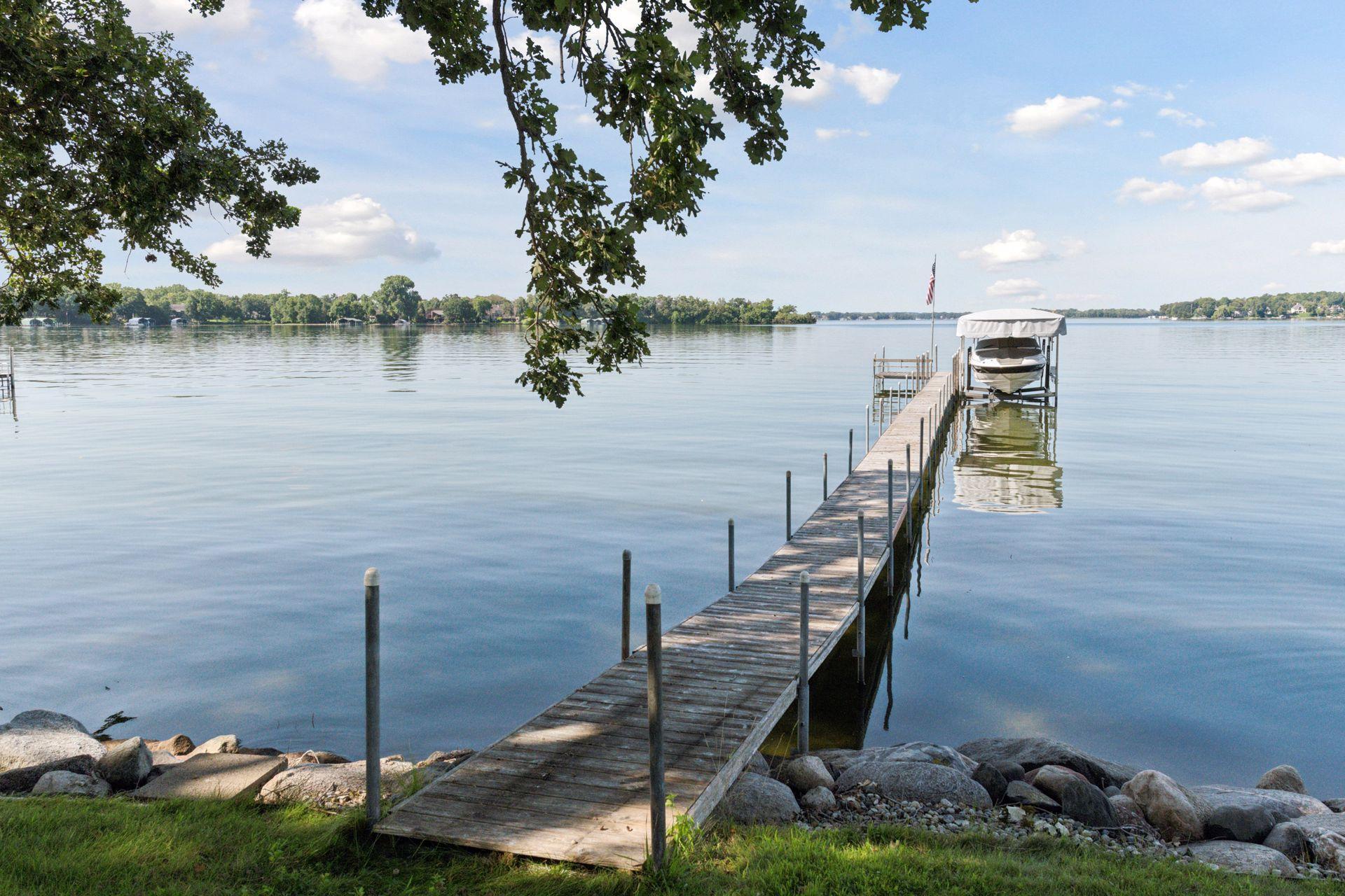 4410 Manitou Rd, Tonka Bay