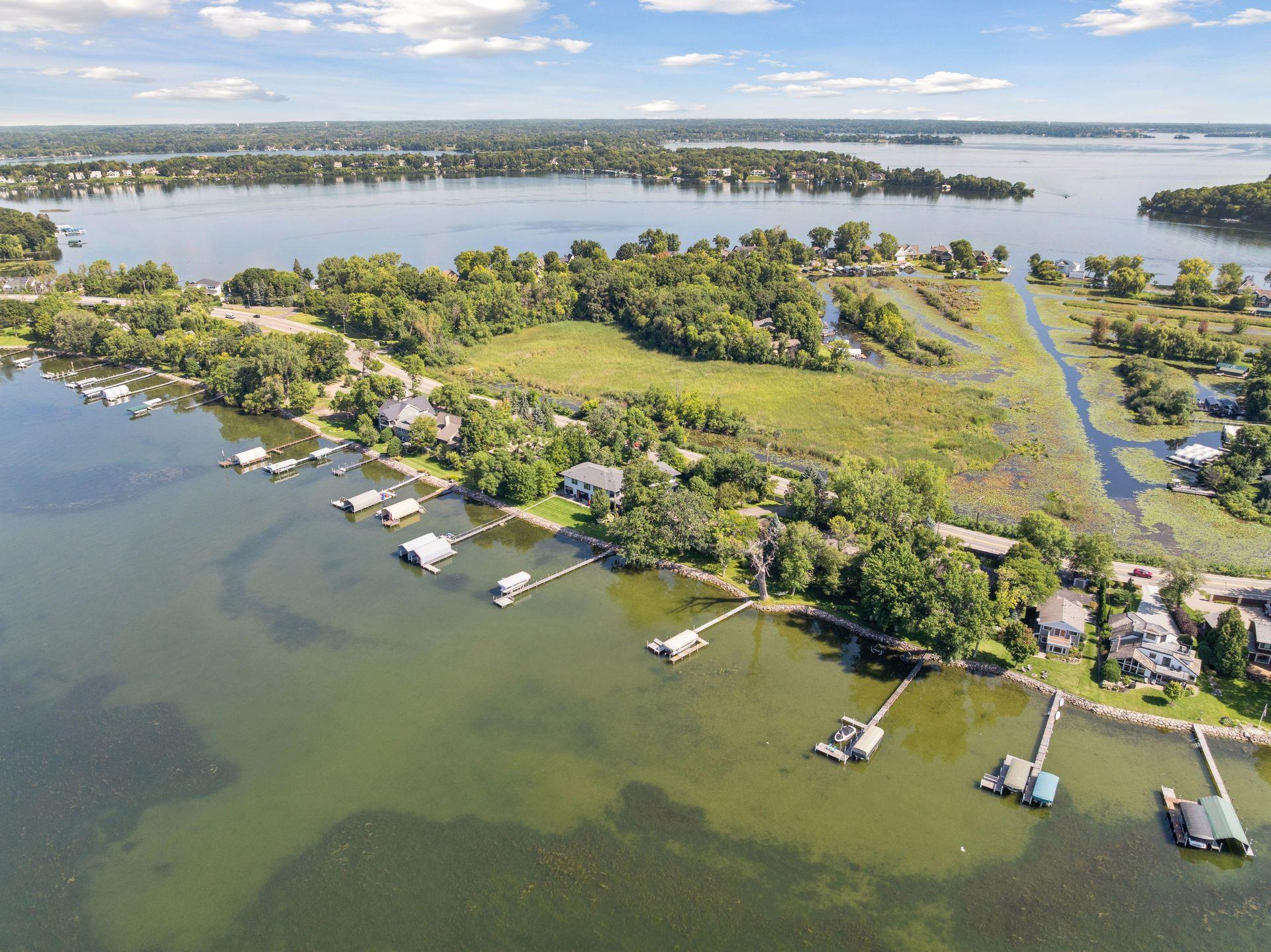 4410 Manitou Rd, Tonka Bay