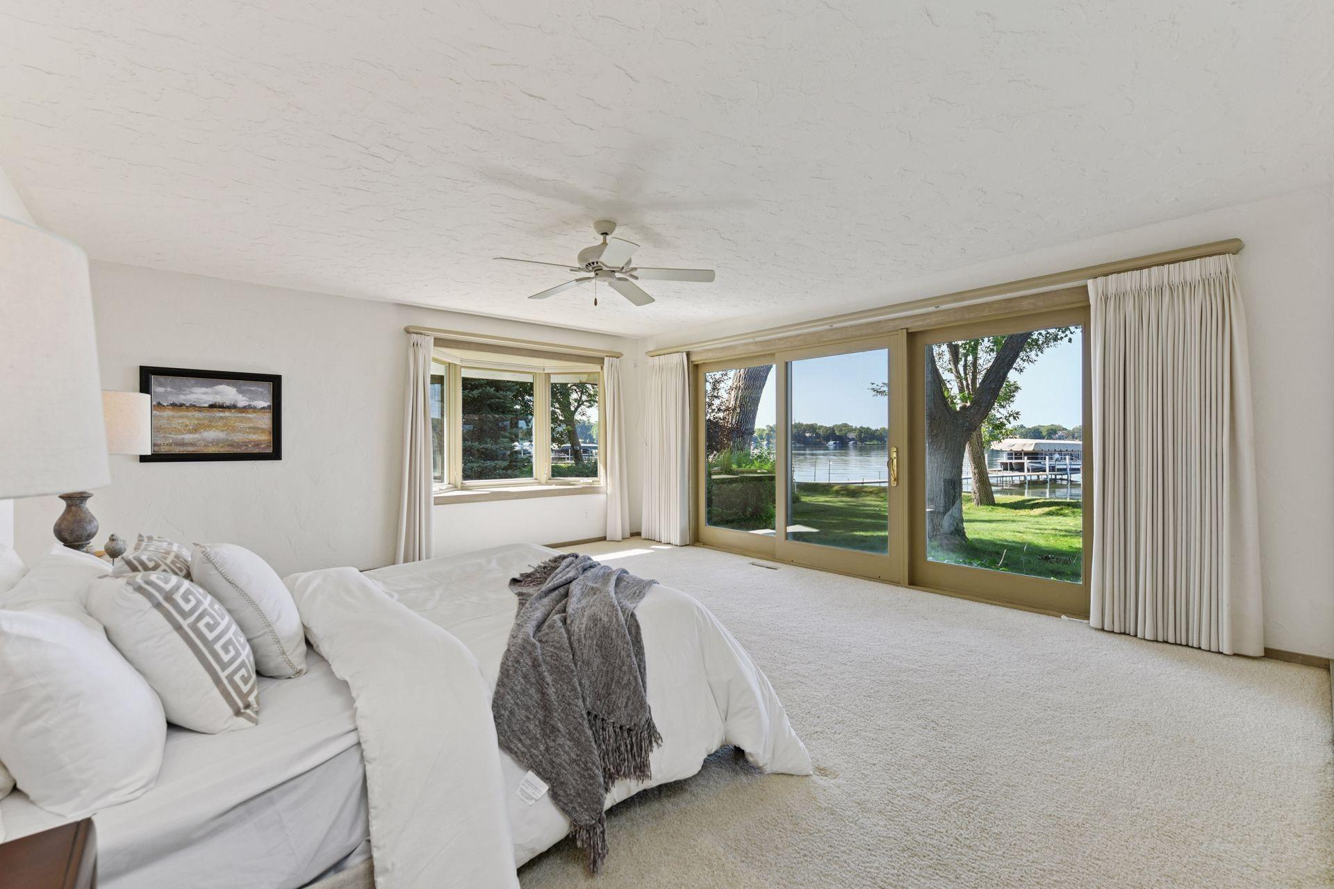 4410 Manitou Rd, Tonka Bay