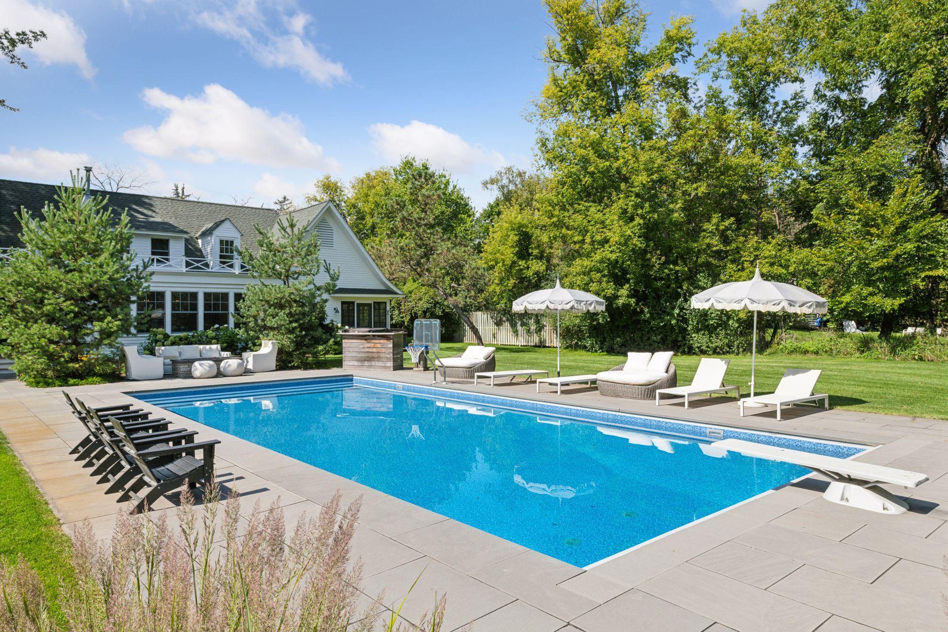 820 Old Crystal Bay Rd S, Orono